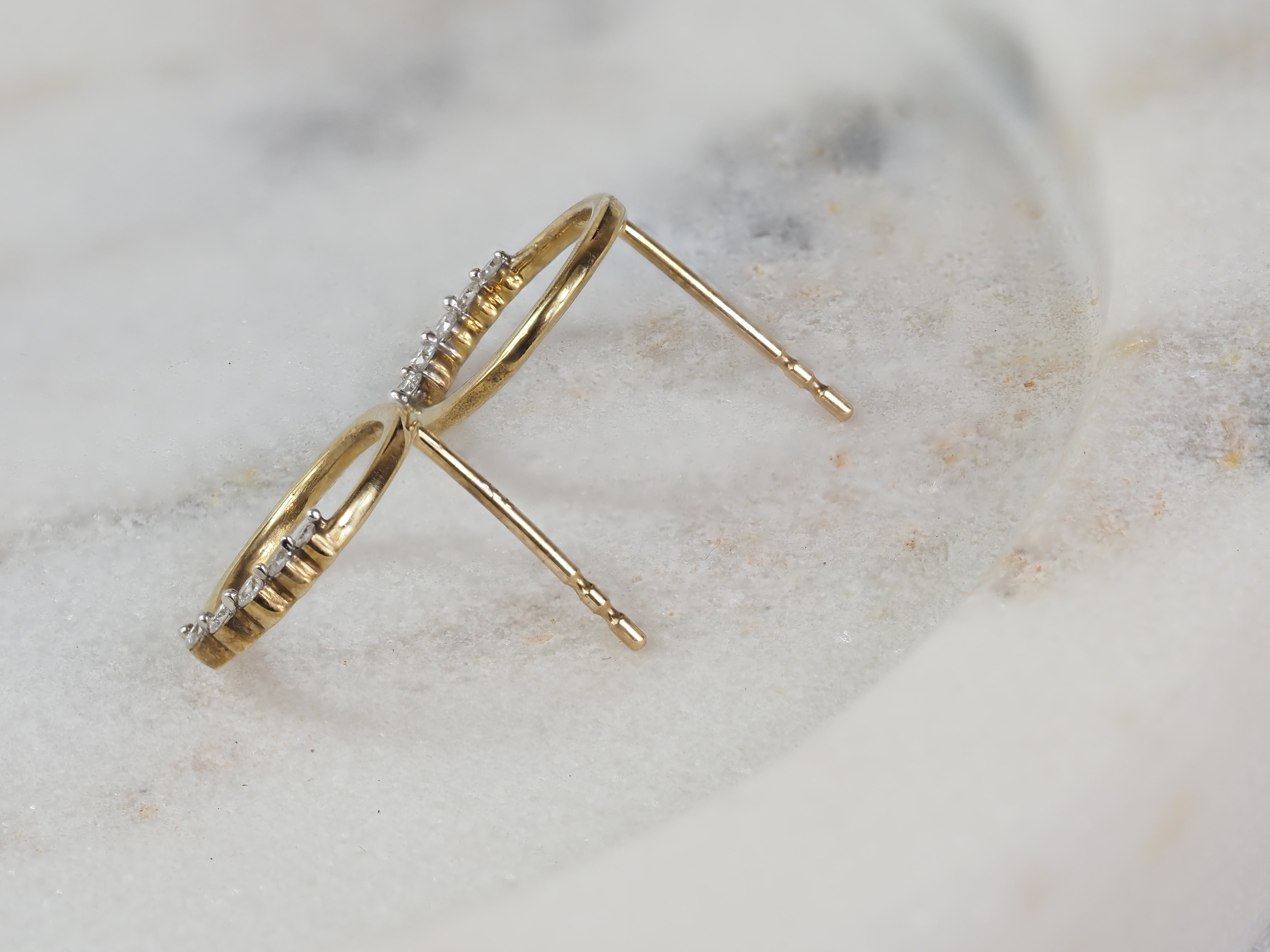 9ct Yellow Gold Open Circle Diamond Stud Earrings