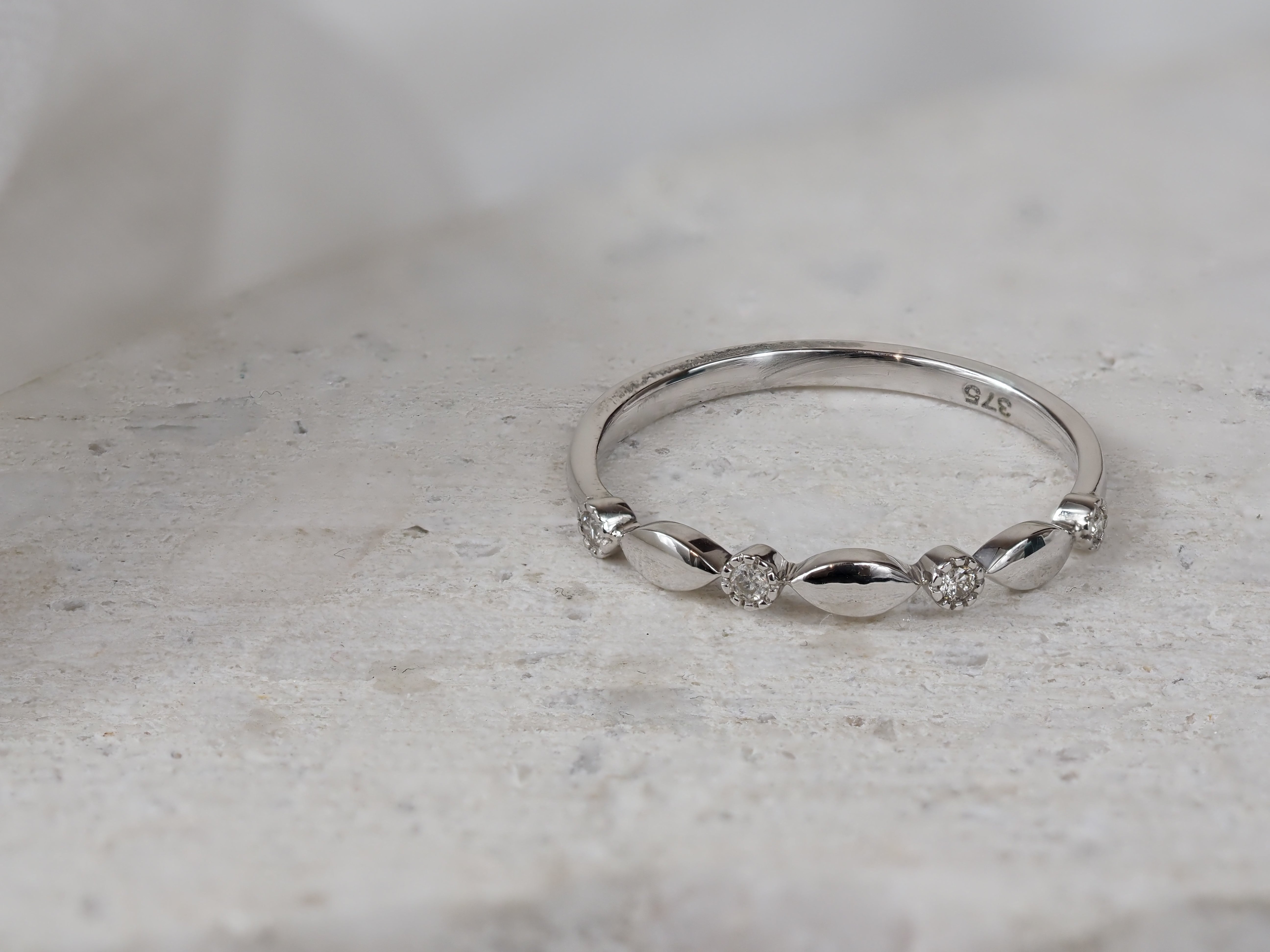 9ct White Gold Milgrain Diamond Ring