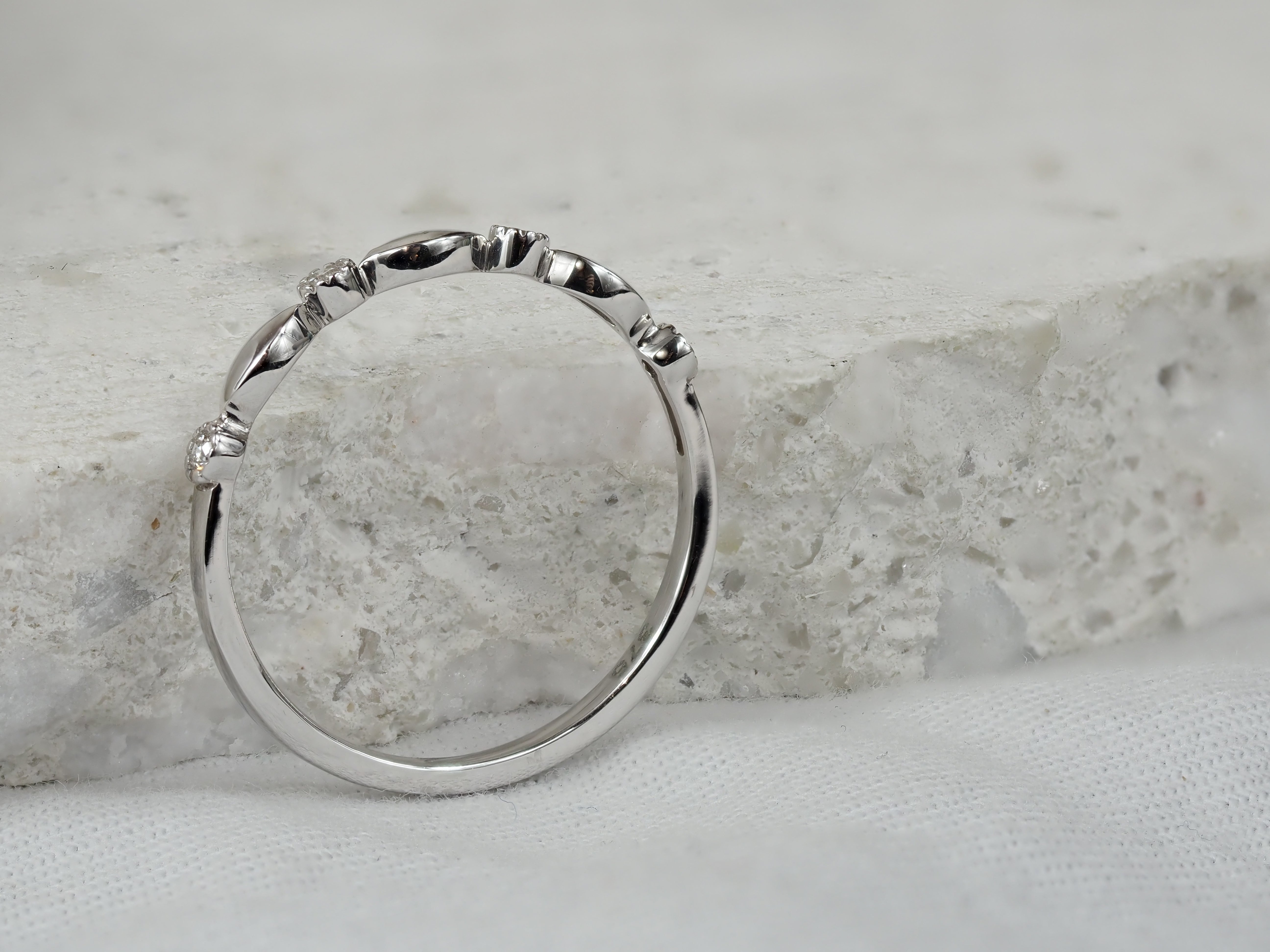 9ct White Gold Milgrain Diamond Ring