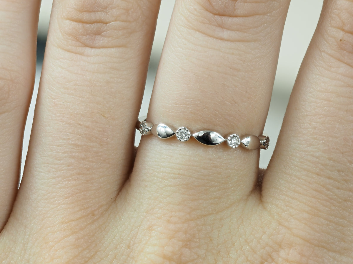 9ct White Gold Milgrain Diamond Ring