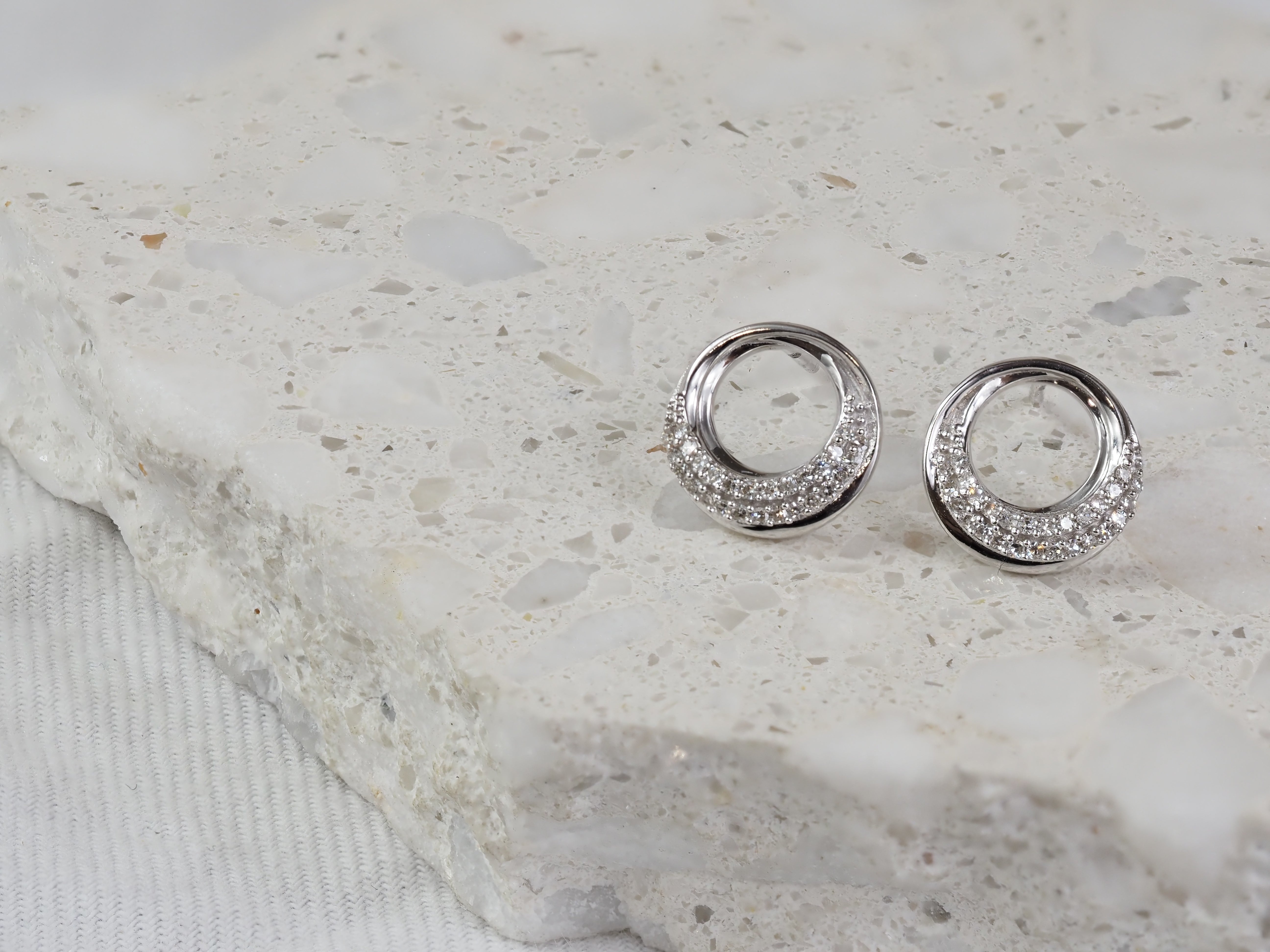 9ct White Gold Diamond Circle Stud Earrings