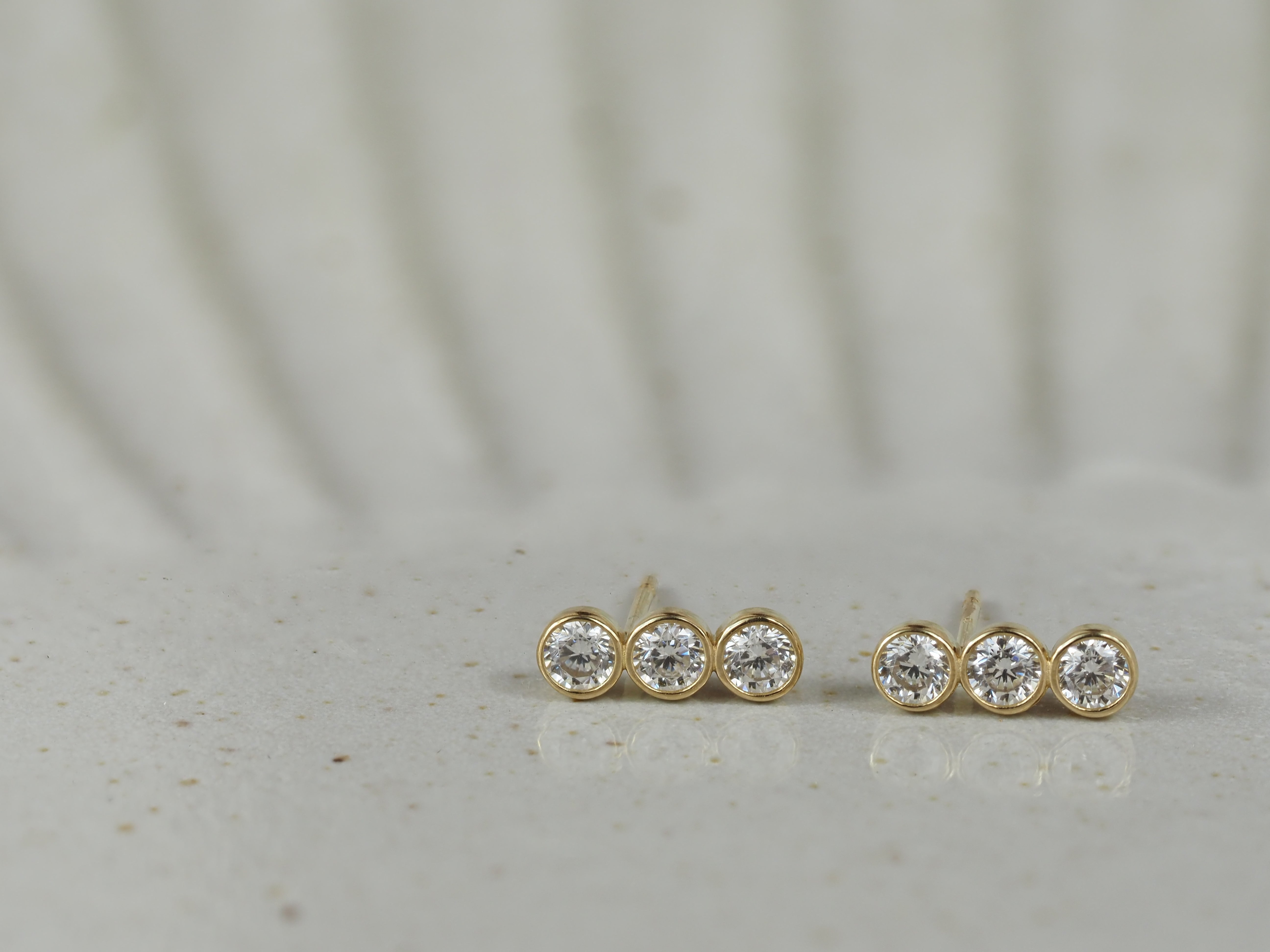 9ct Yellow Gold Cubic Zirconia Bar Stud Earrings