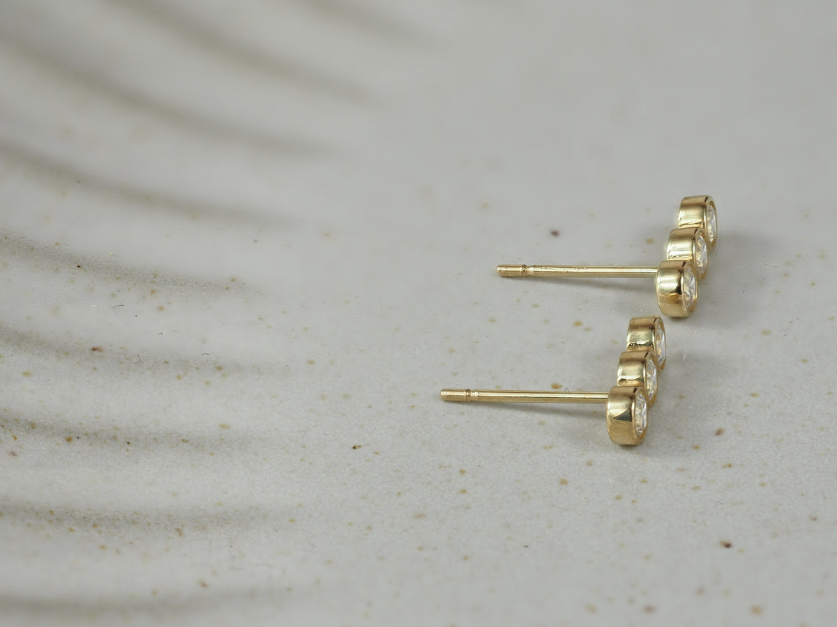 9ct Yellow Gold Cubic Zirconia Bar Stud Earrings