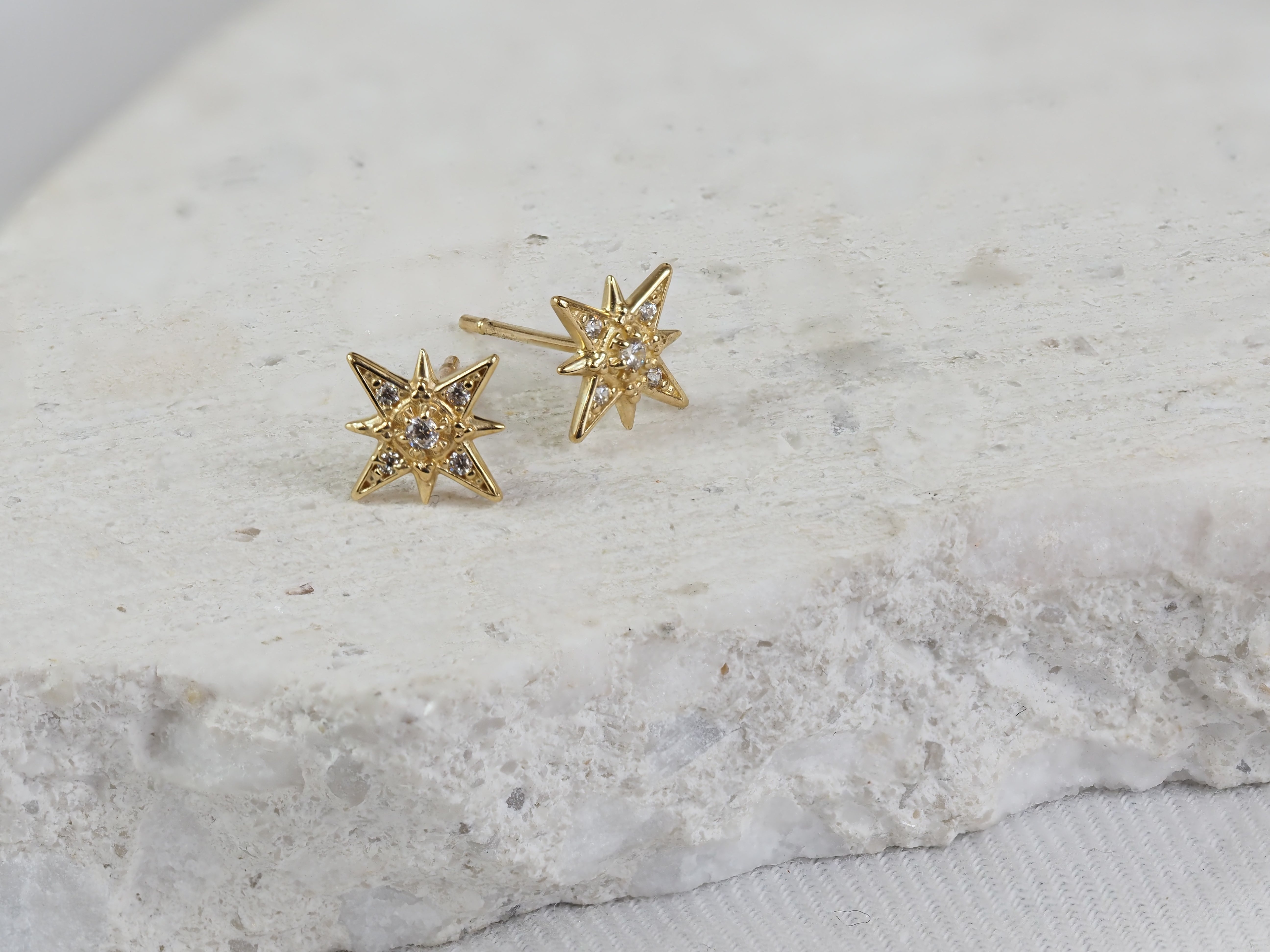 9ct Yellow Gold Cubic Zirconia Star Stud Earrings