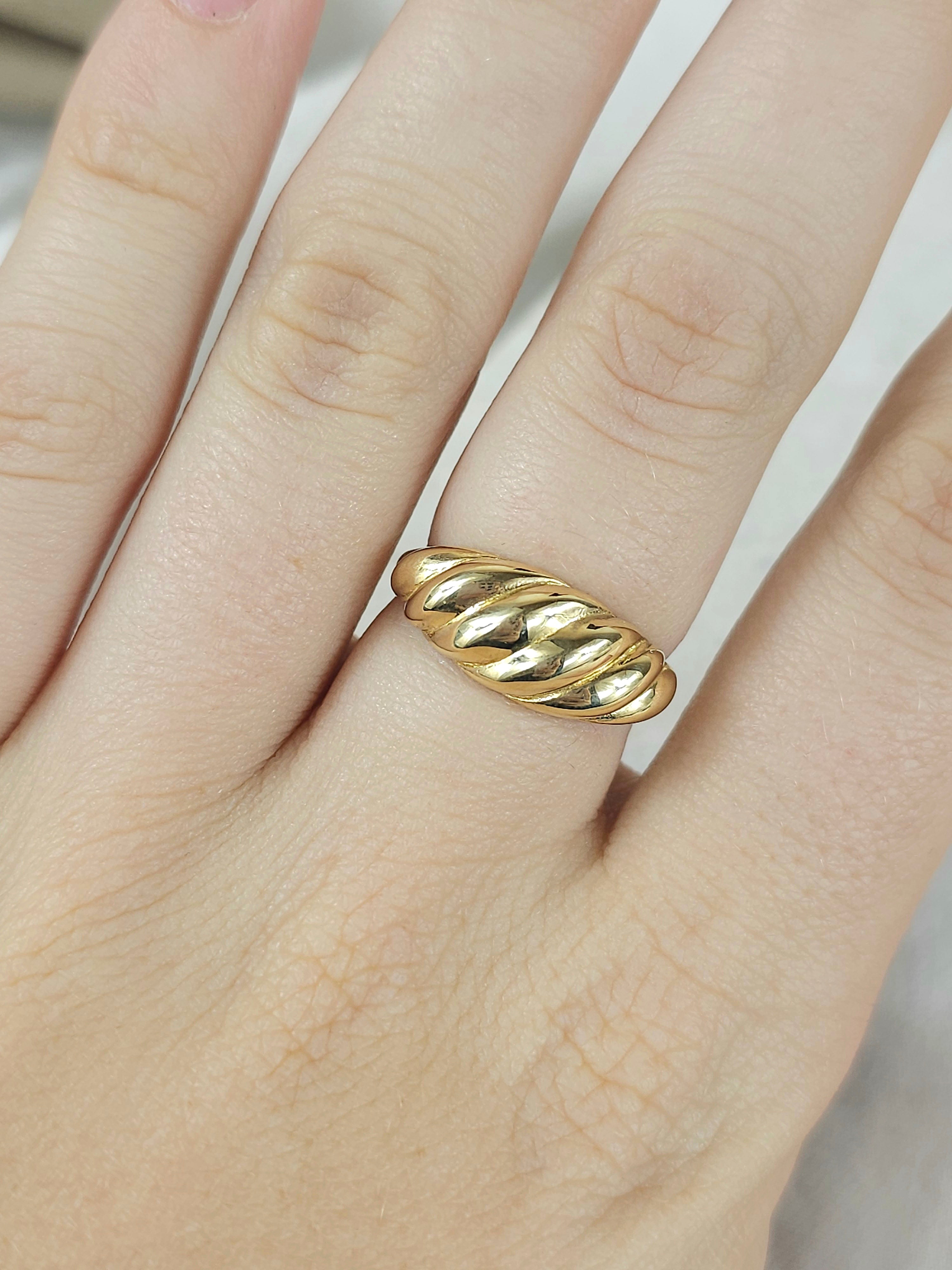 9ct Yellow Gold Croissant Ring