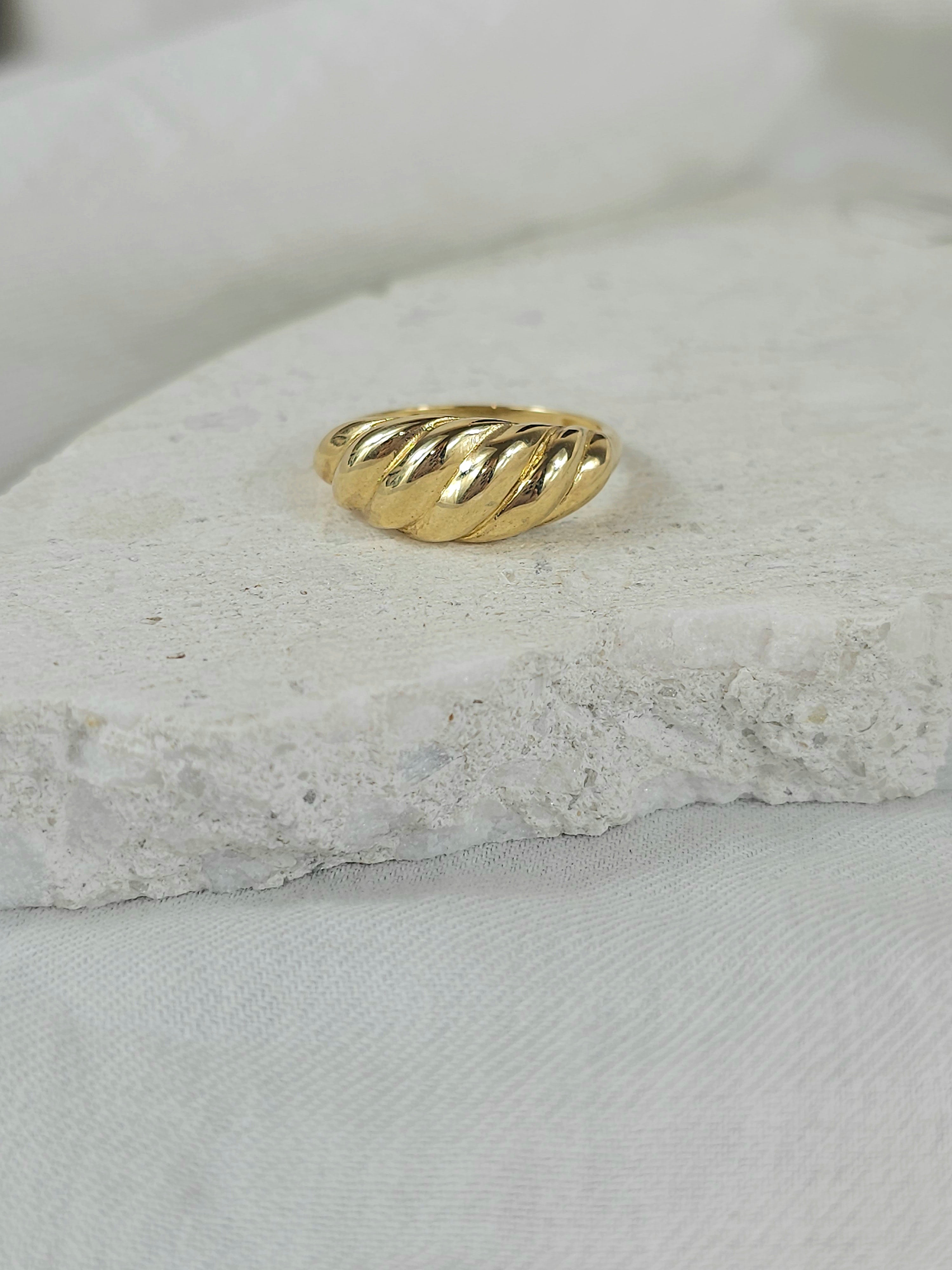 9ct Yellow Gold Croissant Ring