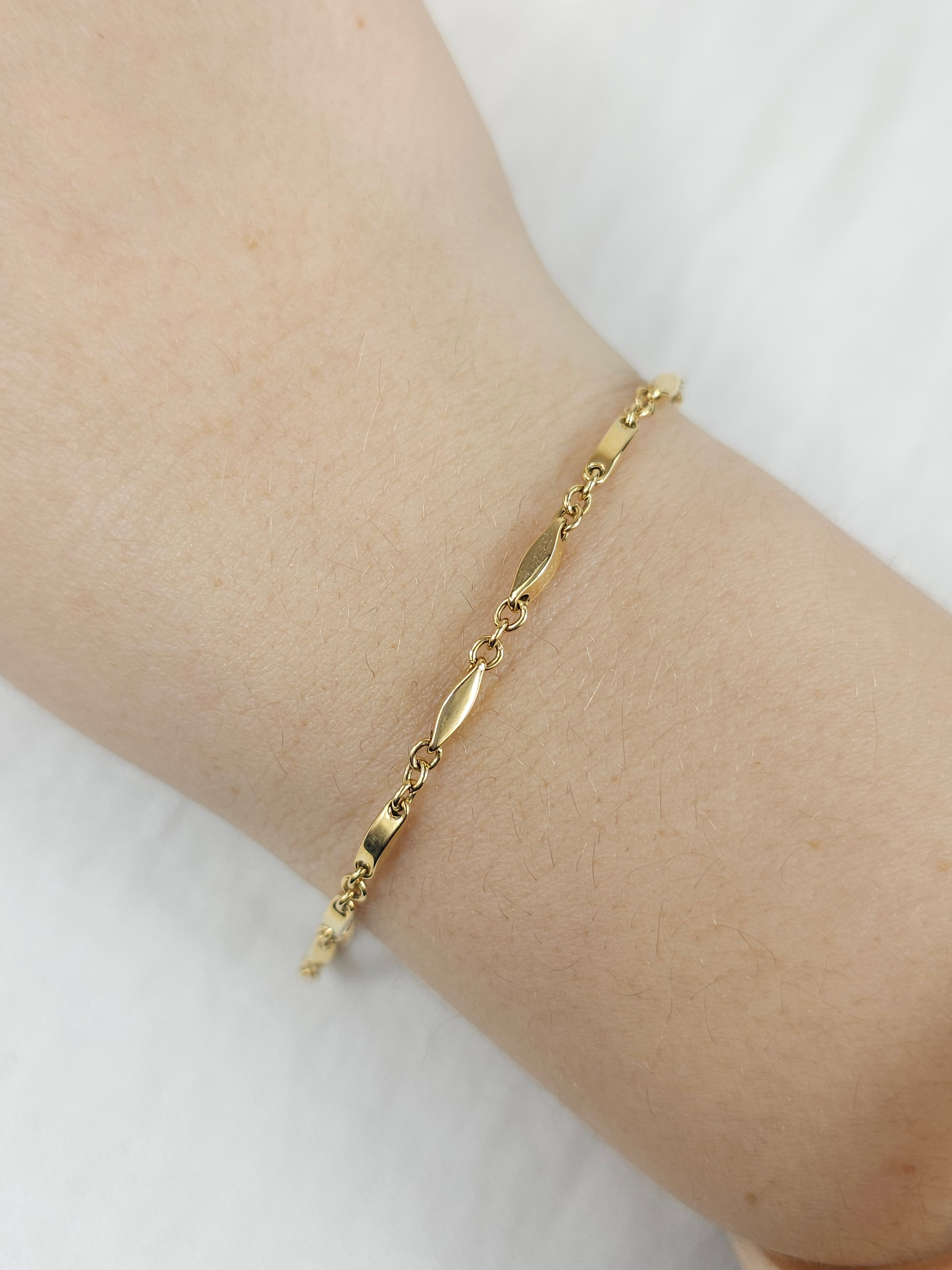9ct Yellow Gold Marquise shaped fancy link bracelet