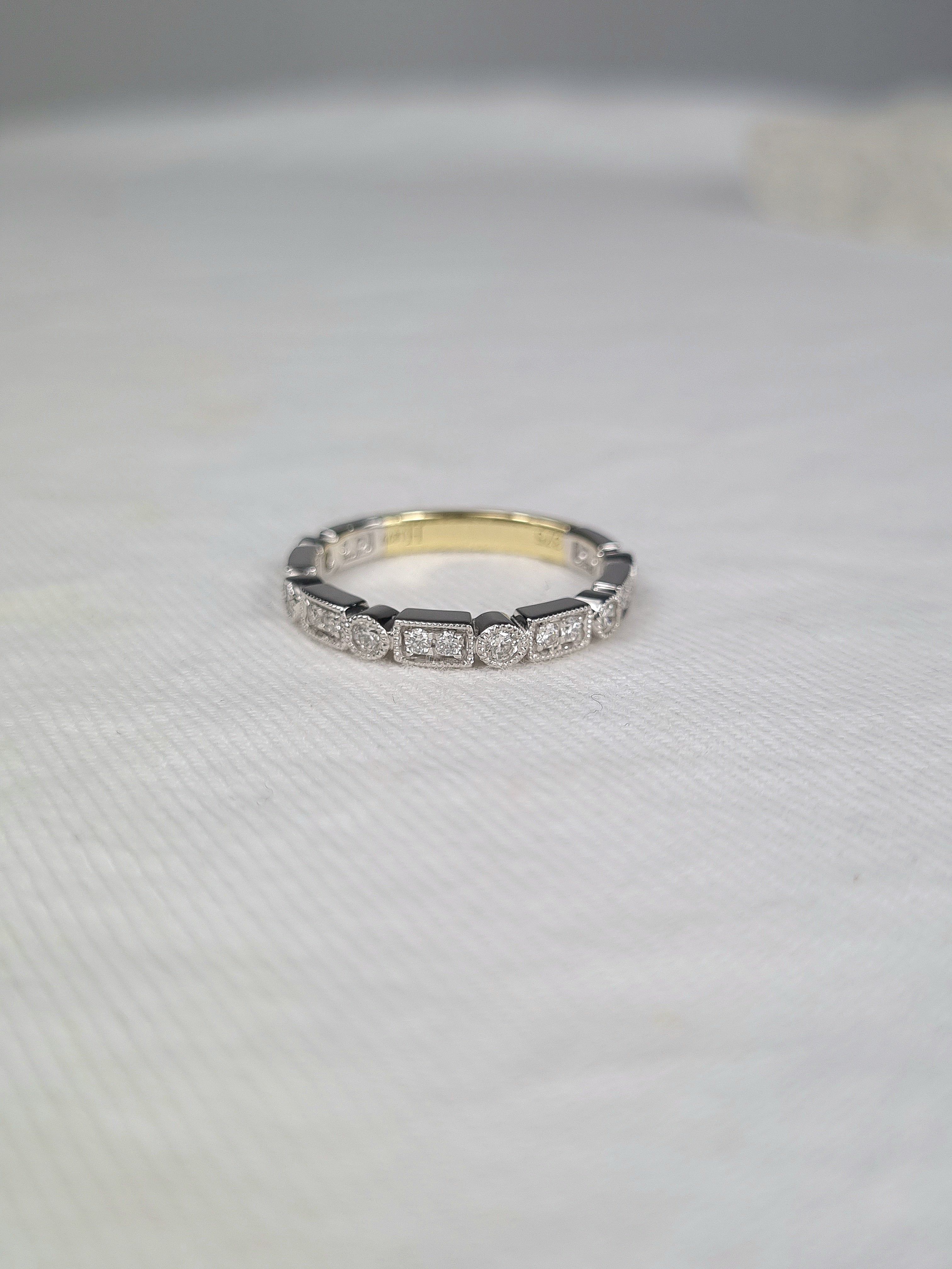 9ct Yellow and White Gold Diamond Vintage Style Ring