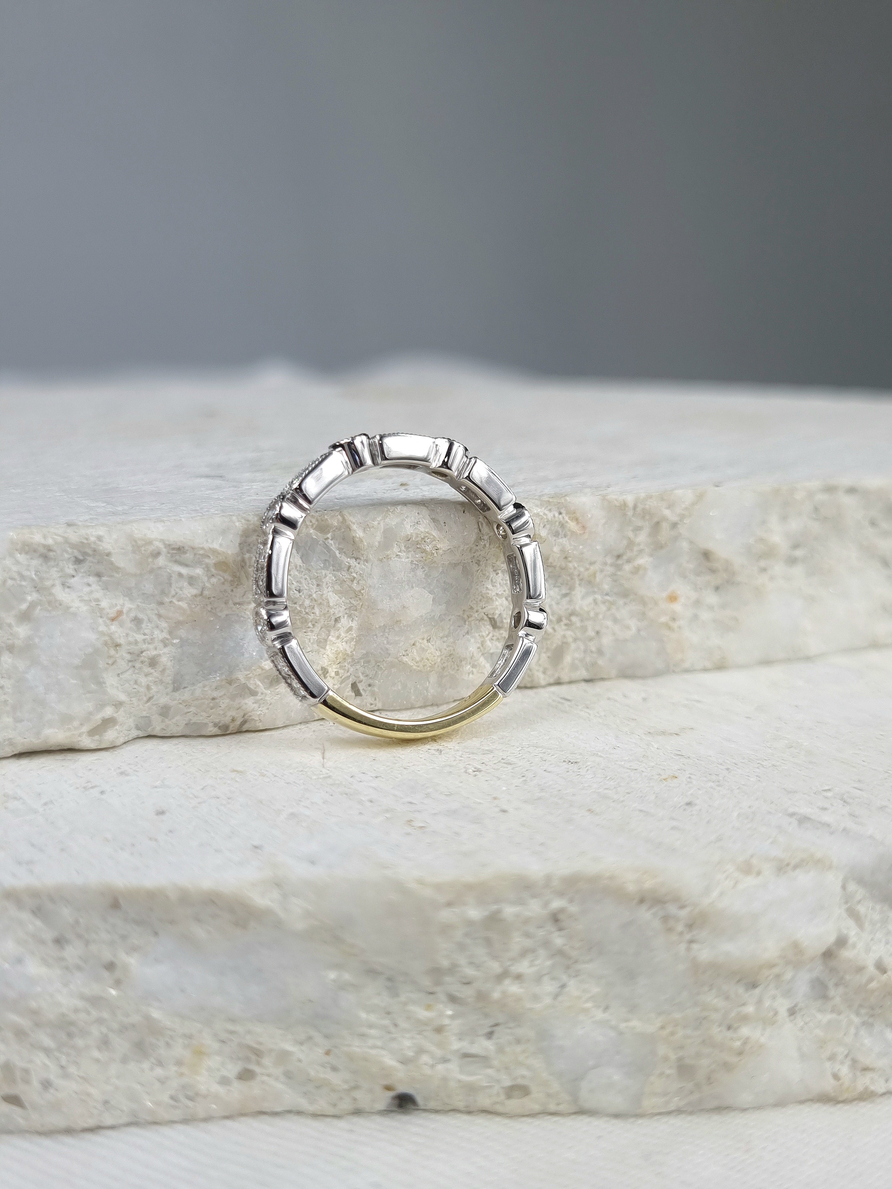 9ct Yellow and White Gold Diamond Vintage Style Ring
