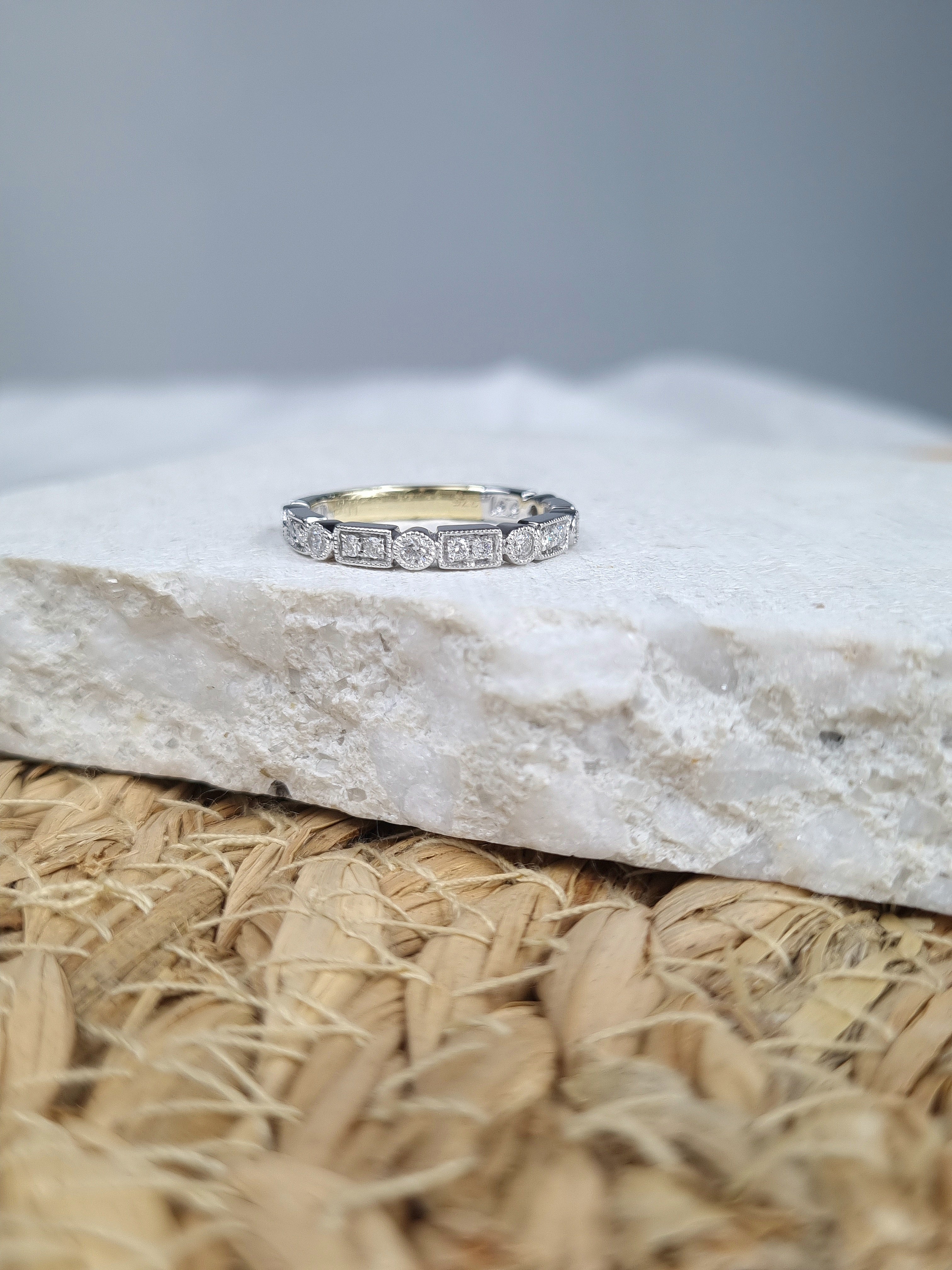 9ct Yellow and White Gold Diamond Vintage Style Ring