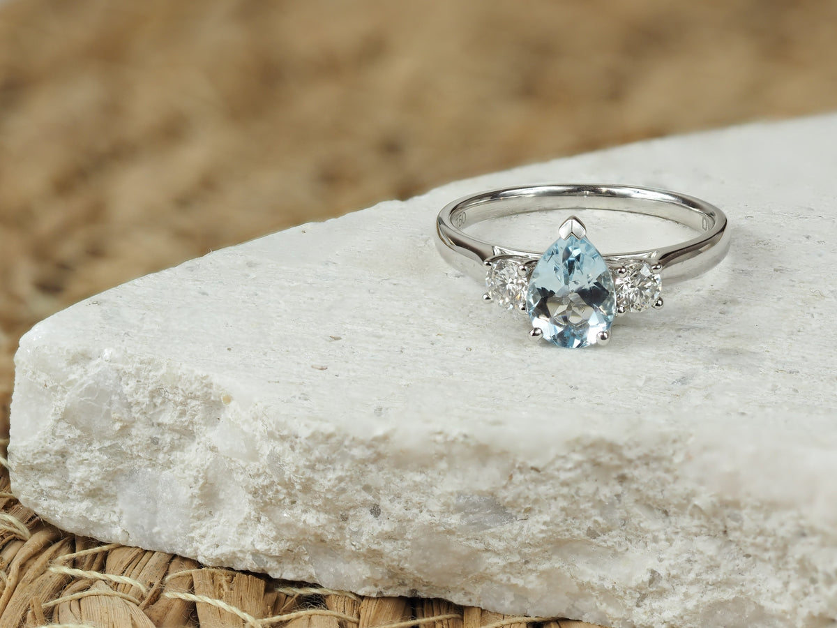 18ct White Gold Aquamarine and Diamond dress ring