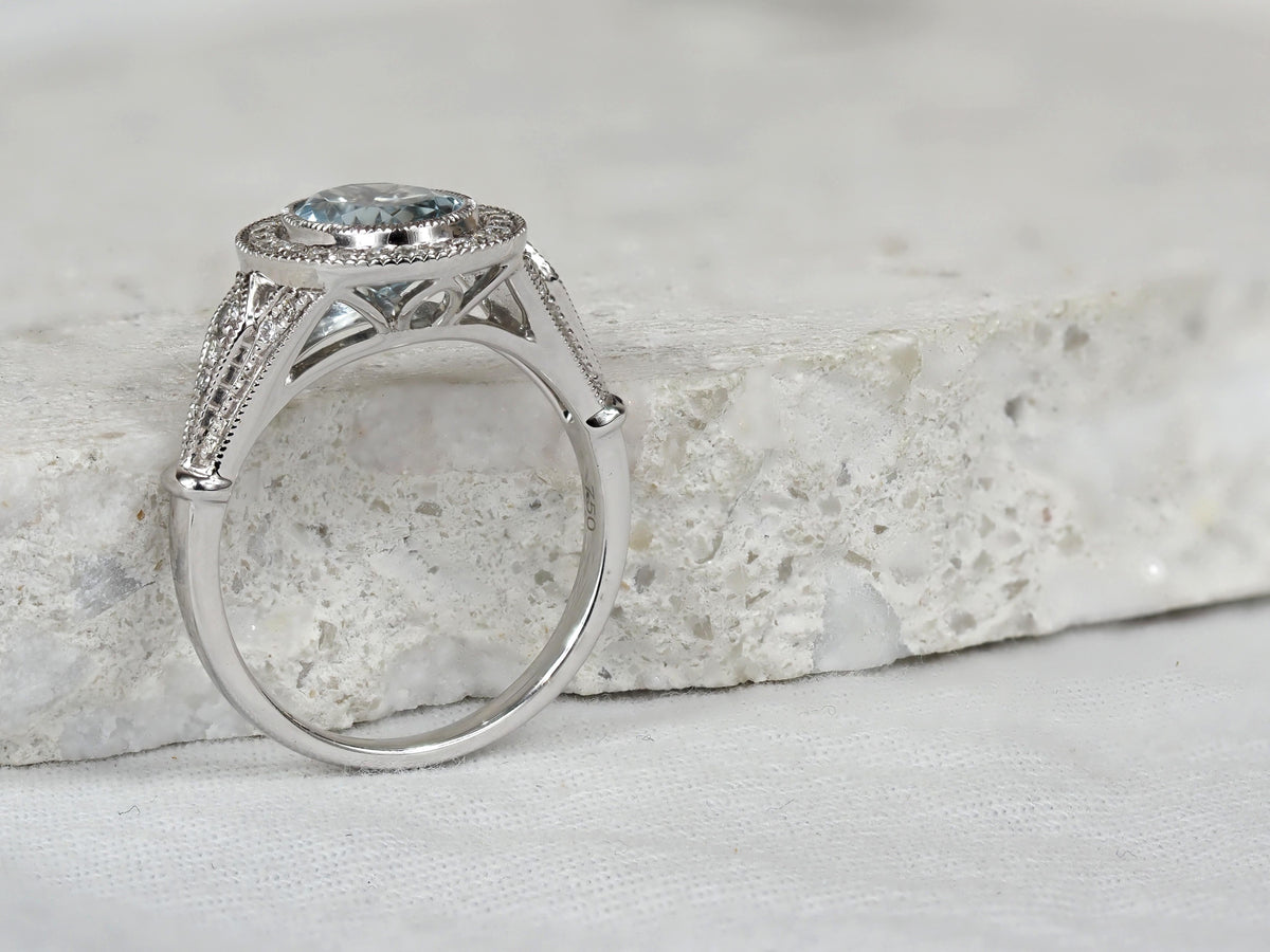 18ct White Gold Vintage Aquamarine and Diamond ring