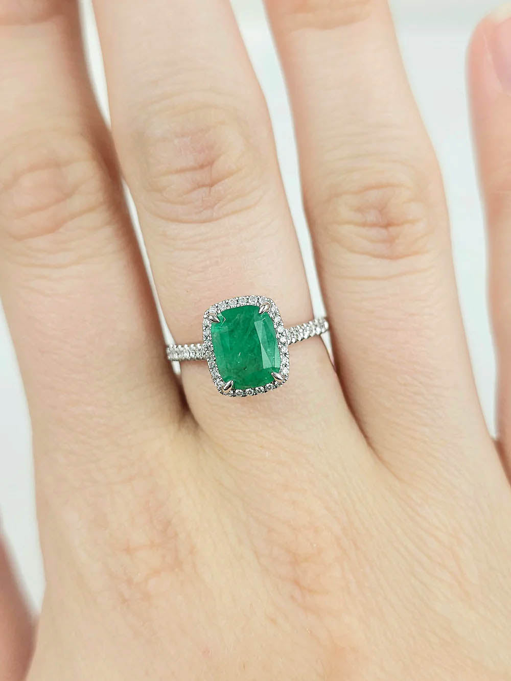 18ct White Gold Natural Emerald and Diamond Ring, 2ct Centre
