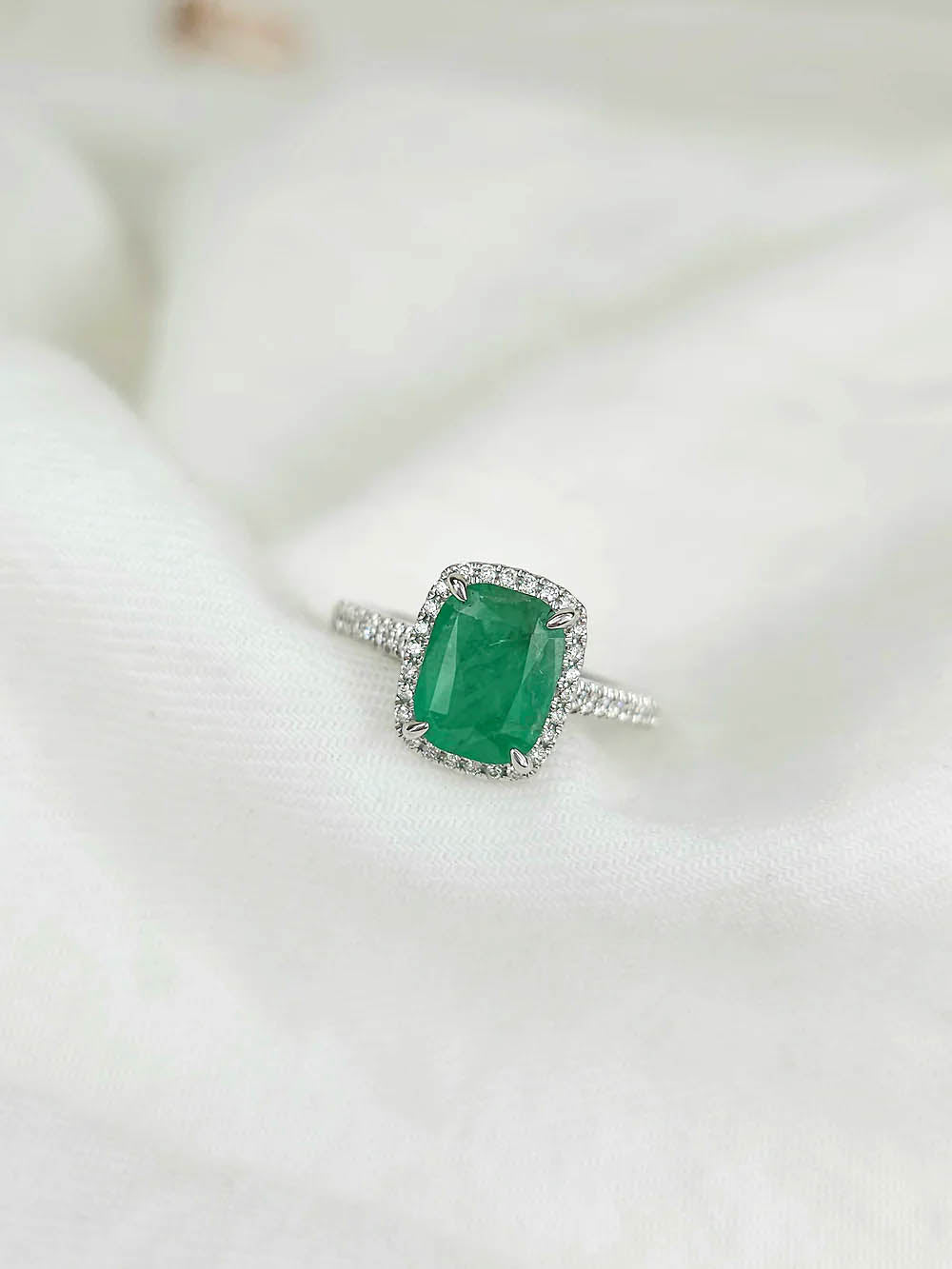 18ct White Gold Natural Emerald and Diamond Ring, 2ct Centre