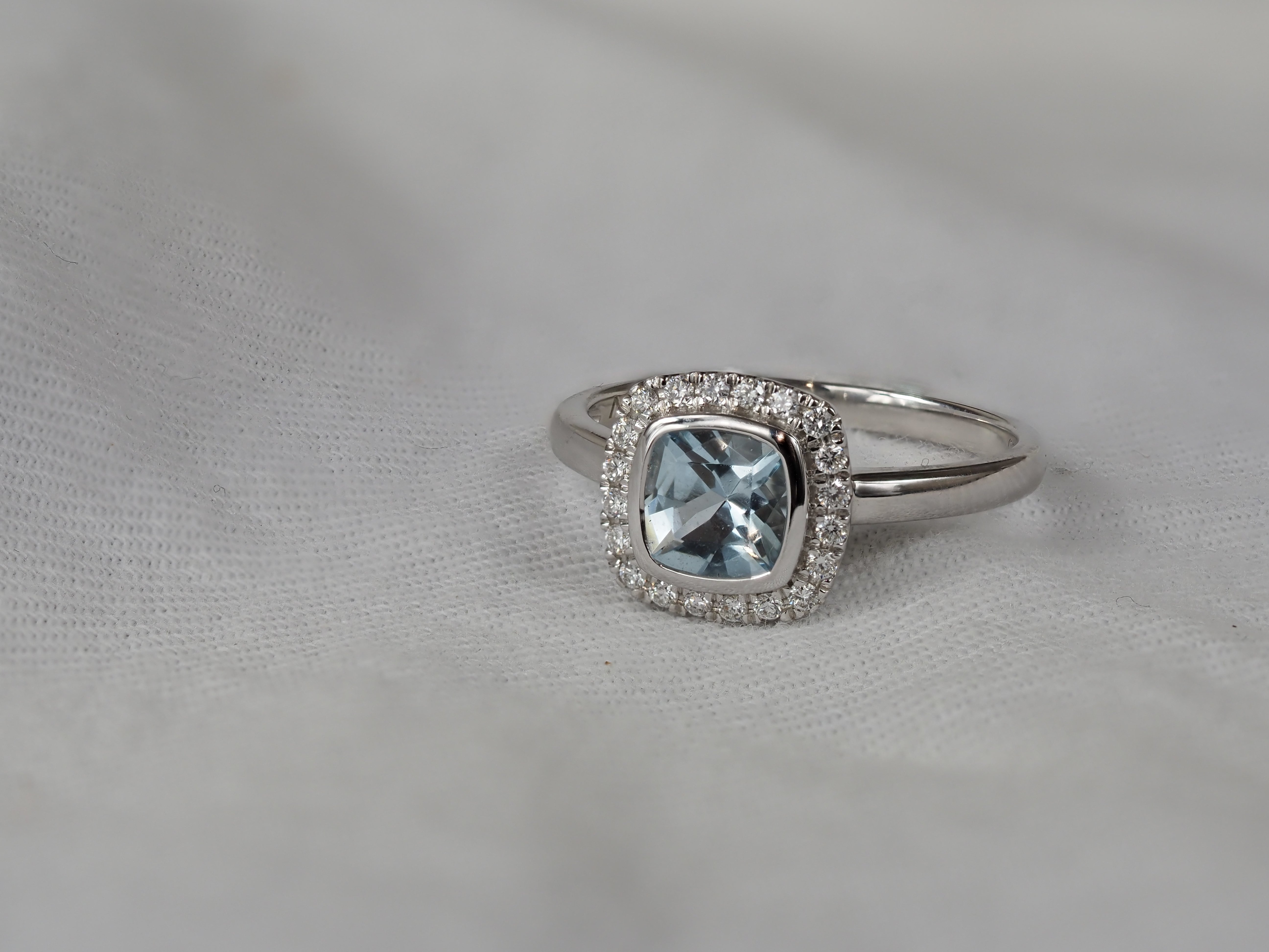 18ct White Gold Aquamarine and Diamond Ring, 6mm Centre