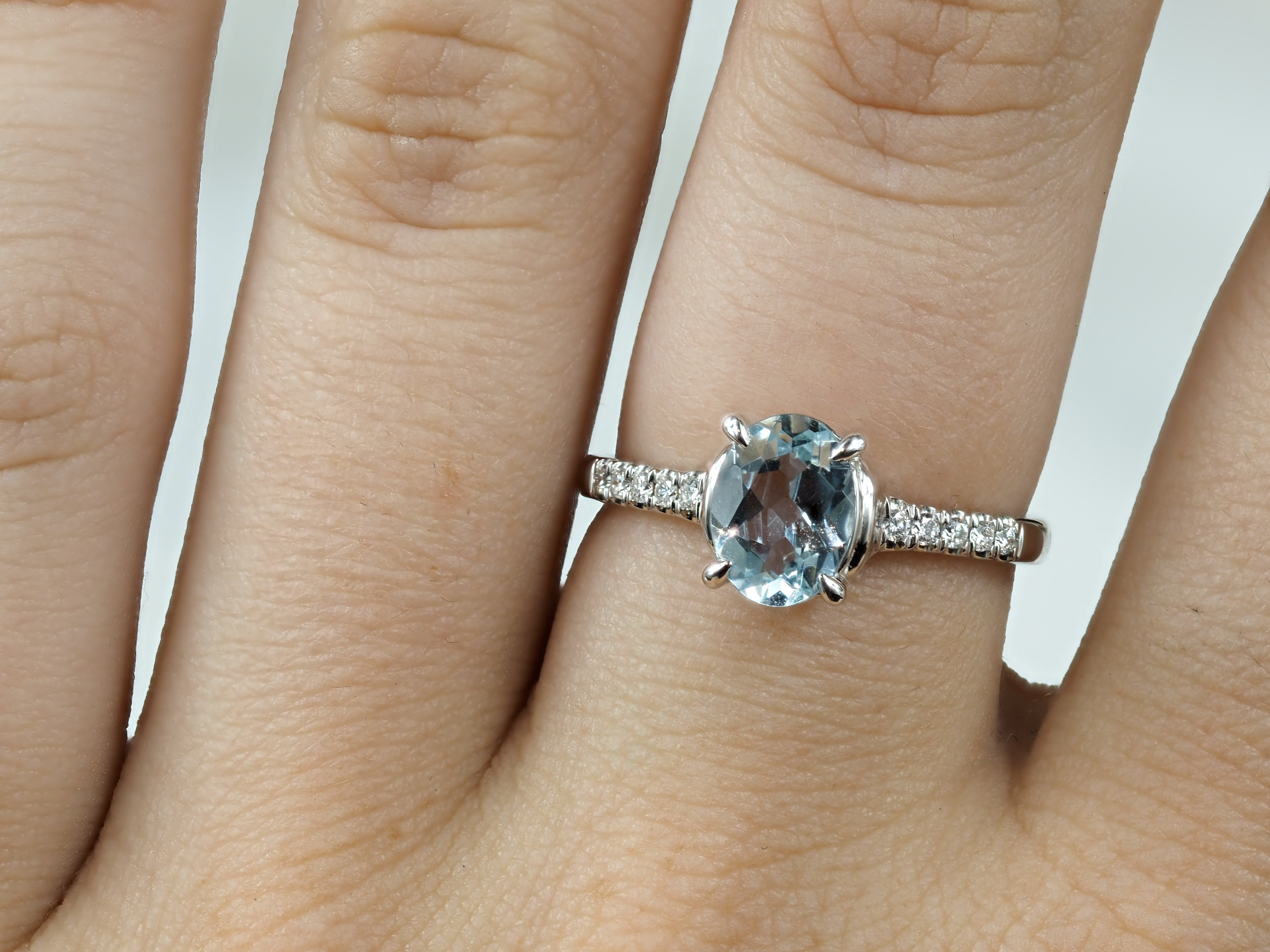 18ct White Gold Aquamarine and Diamond dress ring
