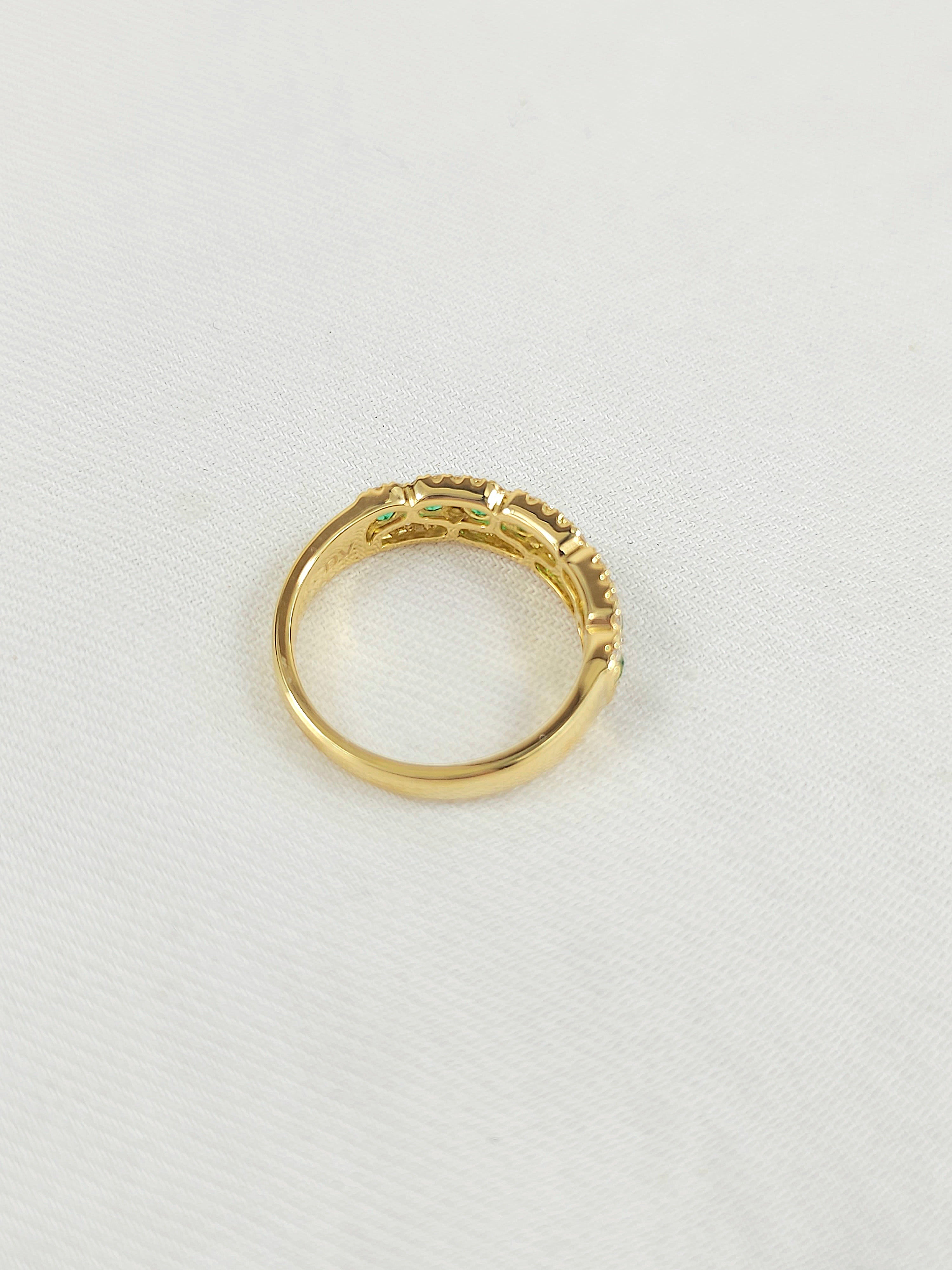 18ct Yellow Gold Emerald and Diamond ring
