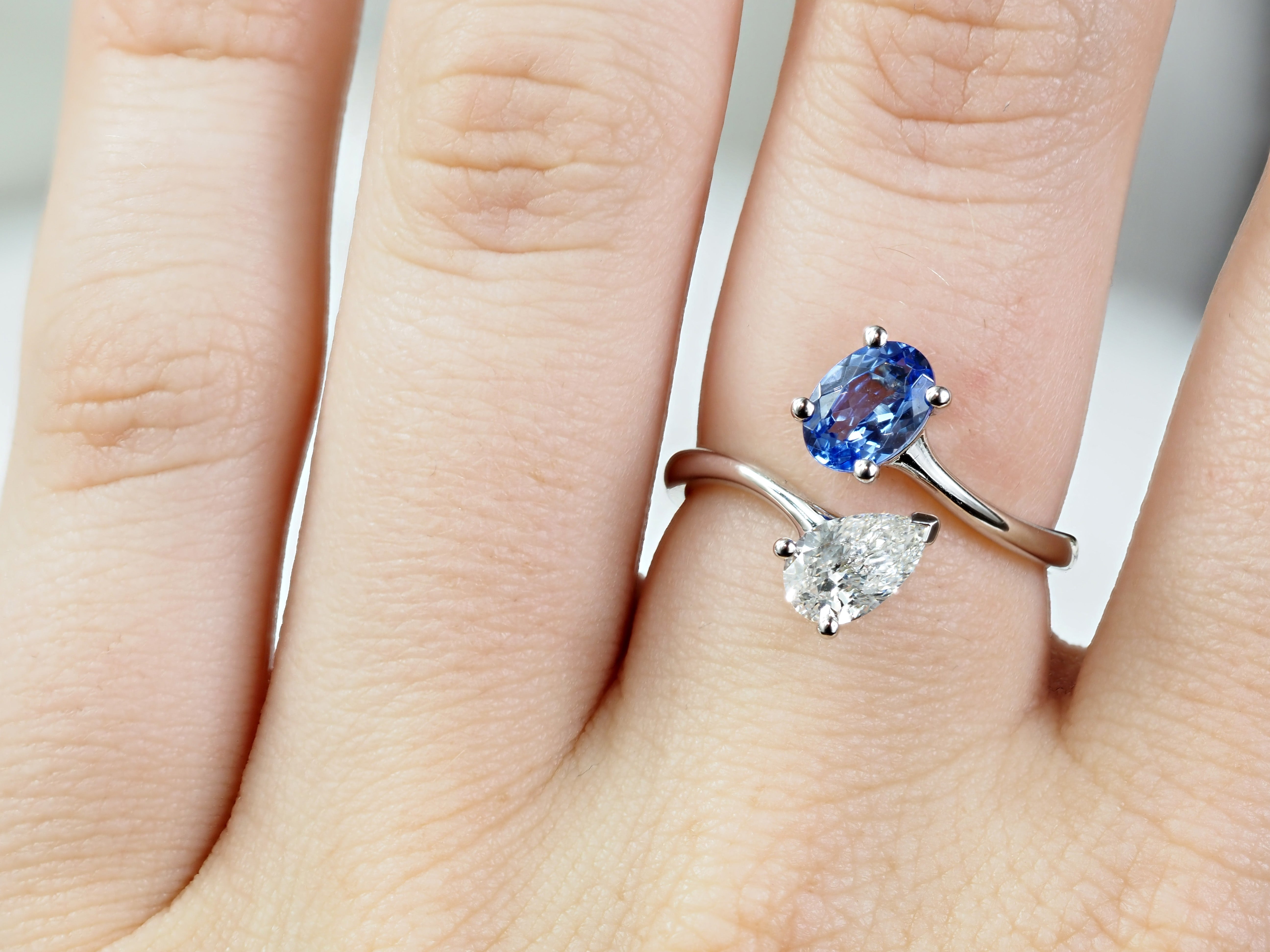 14ct White Gold Tanzanite and Pear-Cut Lab-Grown Diamond Toi et Moi Ring