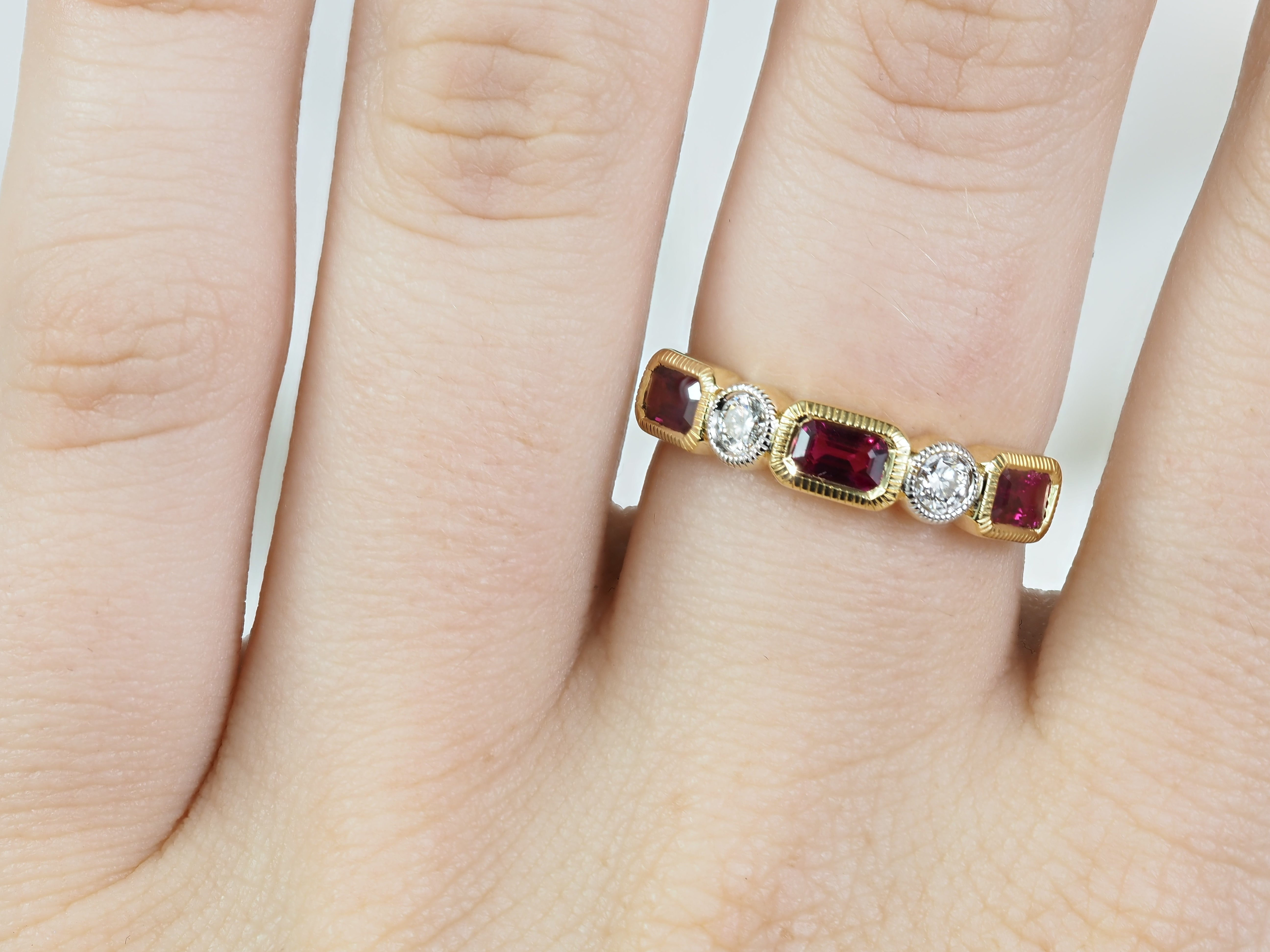 18ct Yellow Gold Ruby and Diamond Ring, 1.21ct Total