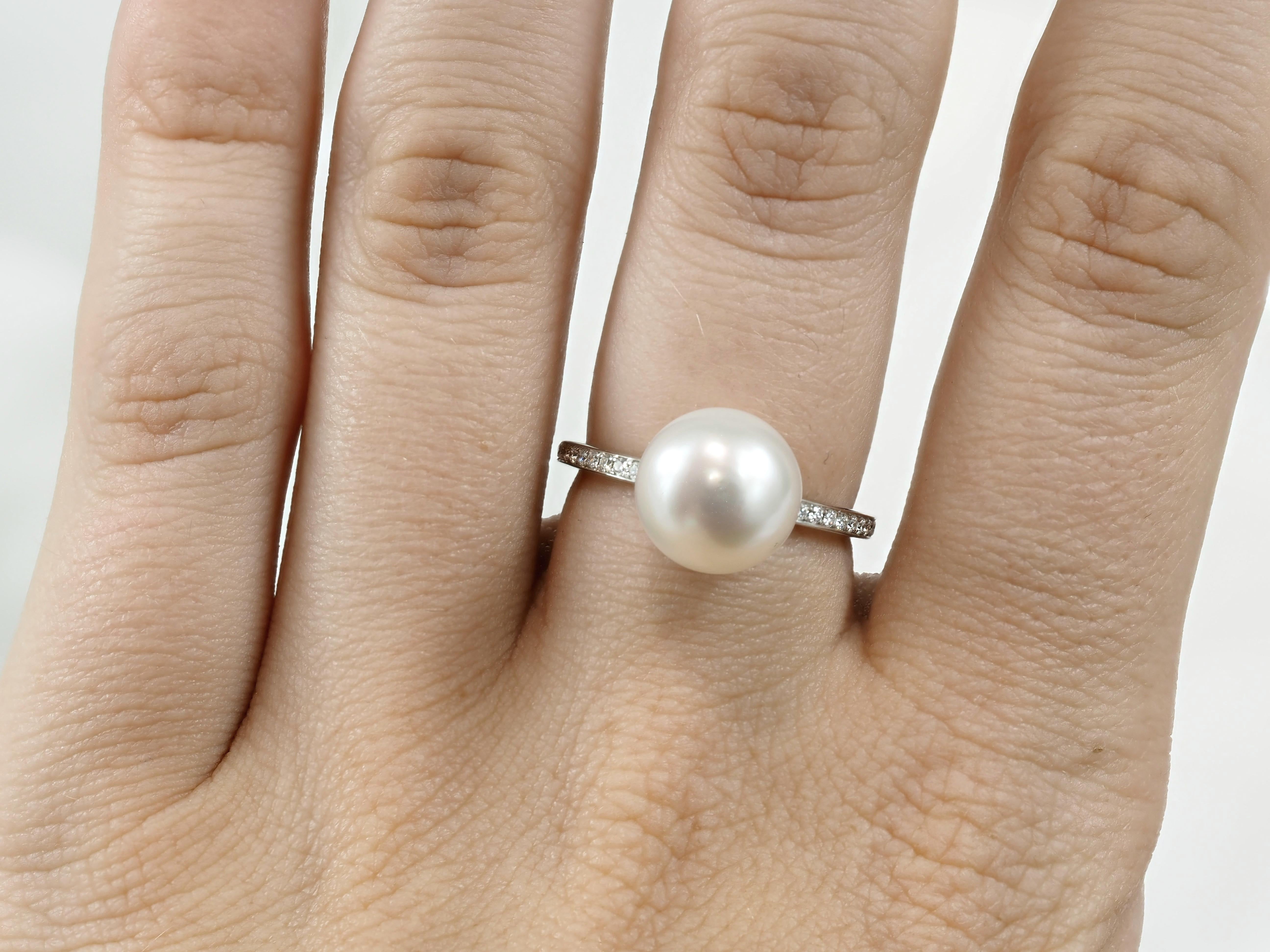 Autore 18ct White Gold South Sea Pearl and Diamond Ring, 10mm