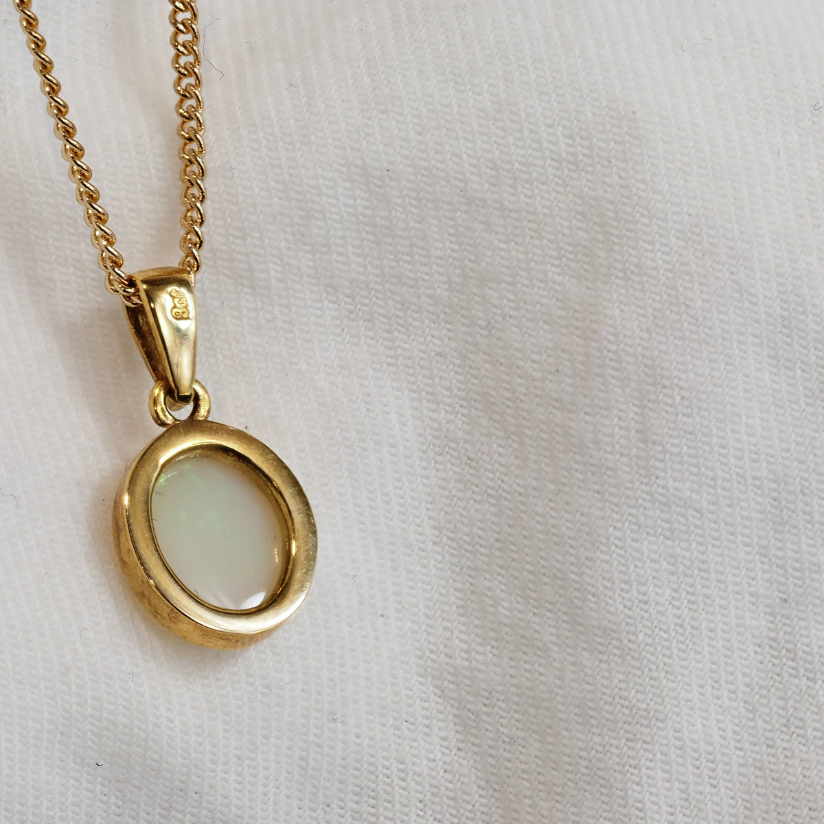 9ct Yellow Gold Solid Opal Pendant