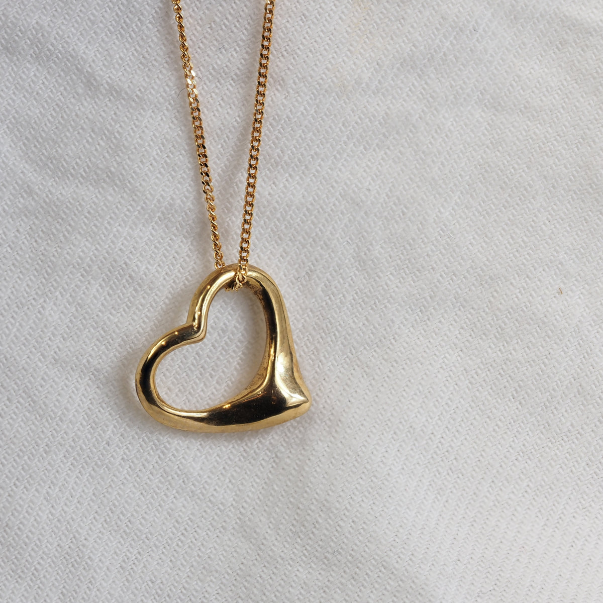 9ct Yellow Gold Heart Necklet