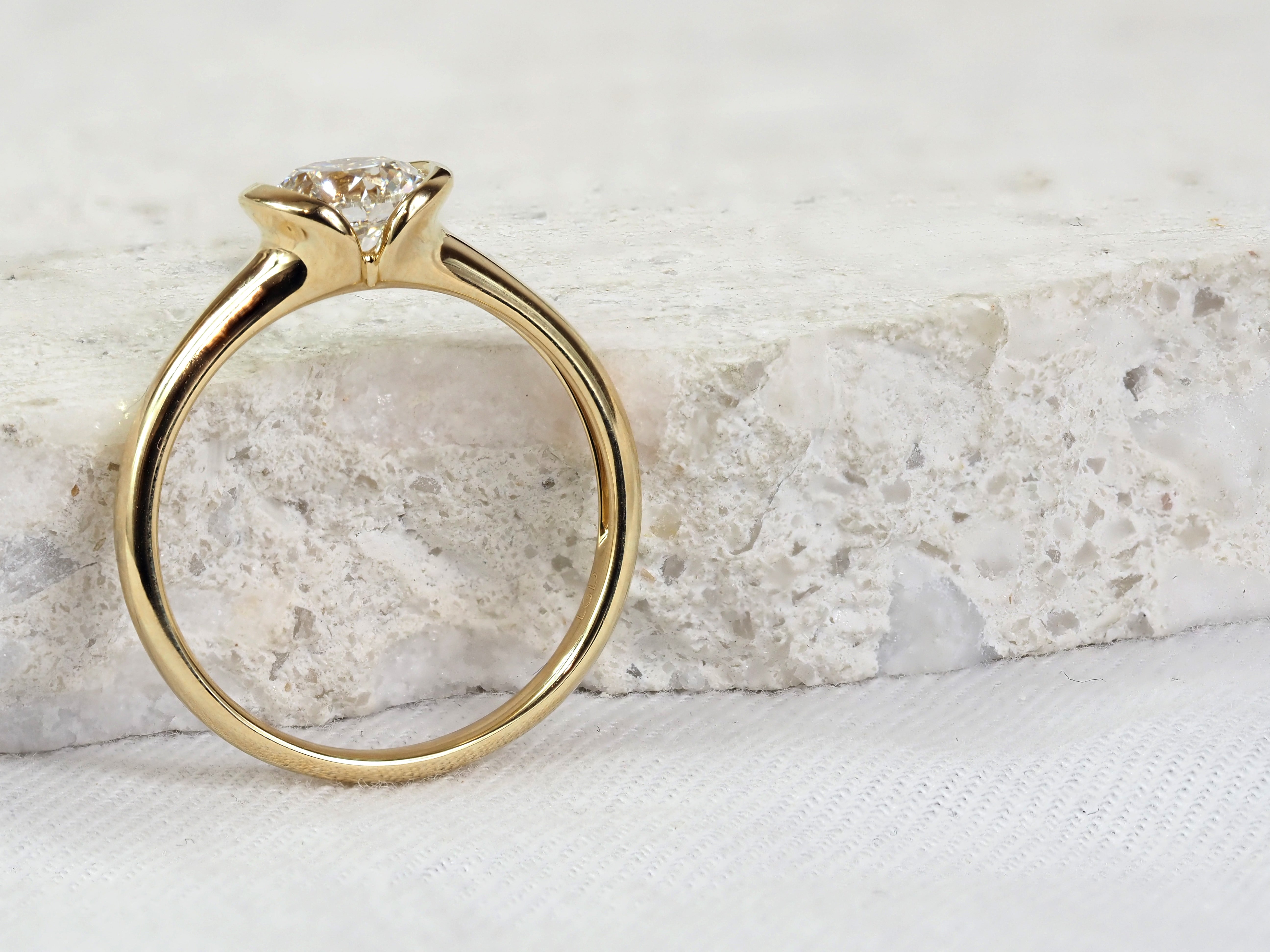 14ct Yellow Gold Round Lab-Grown Diamond Semi-Bezel Ring, 1.03ct