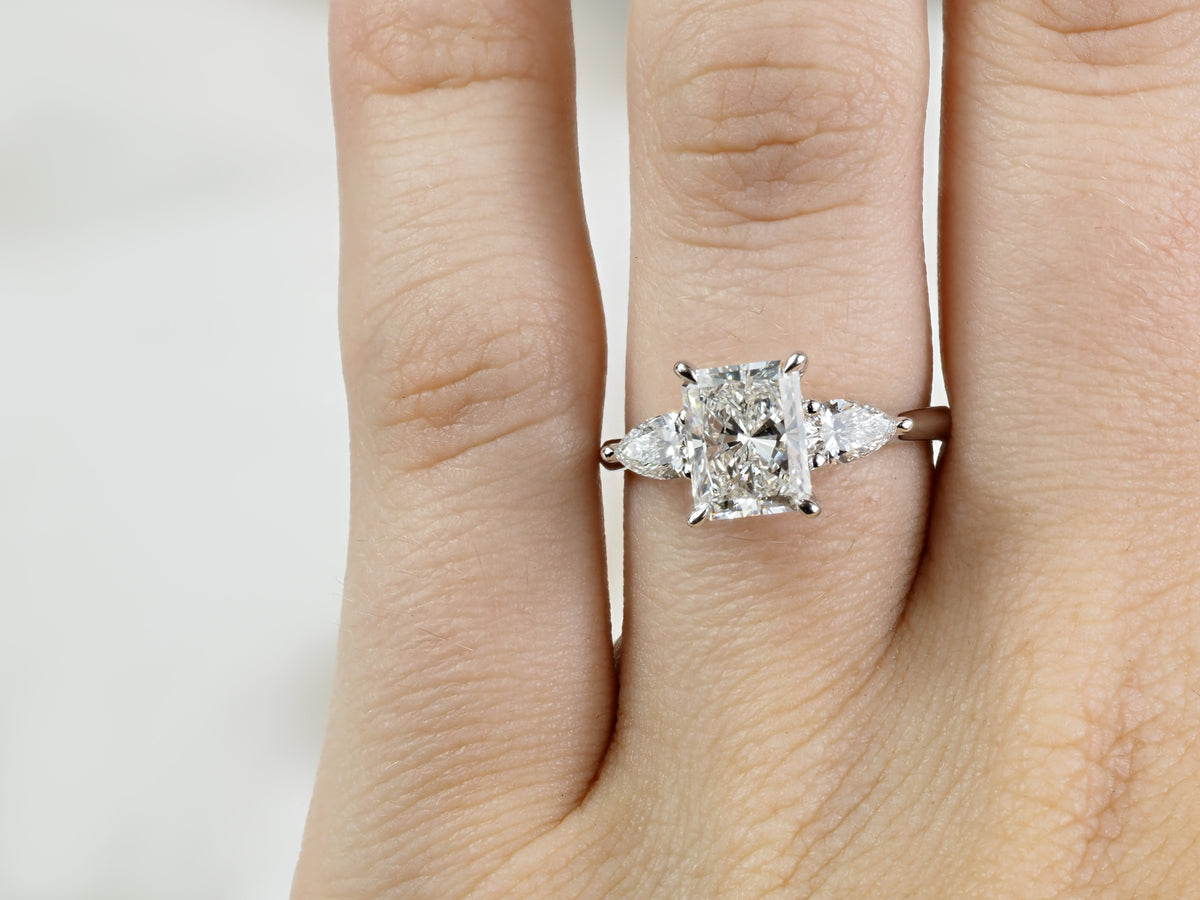 14ct White Gold Radiant Cut Lab-Grown Diamond Engagement Ring, 2.07ct Centre