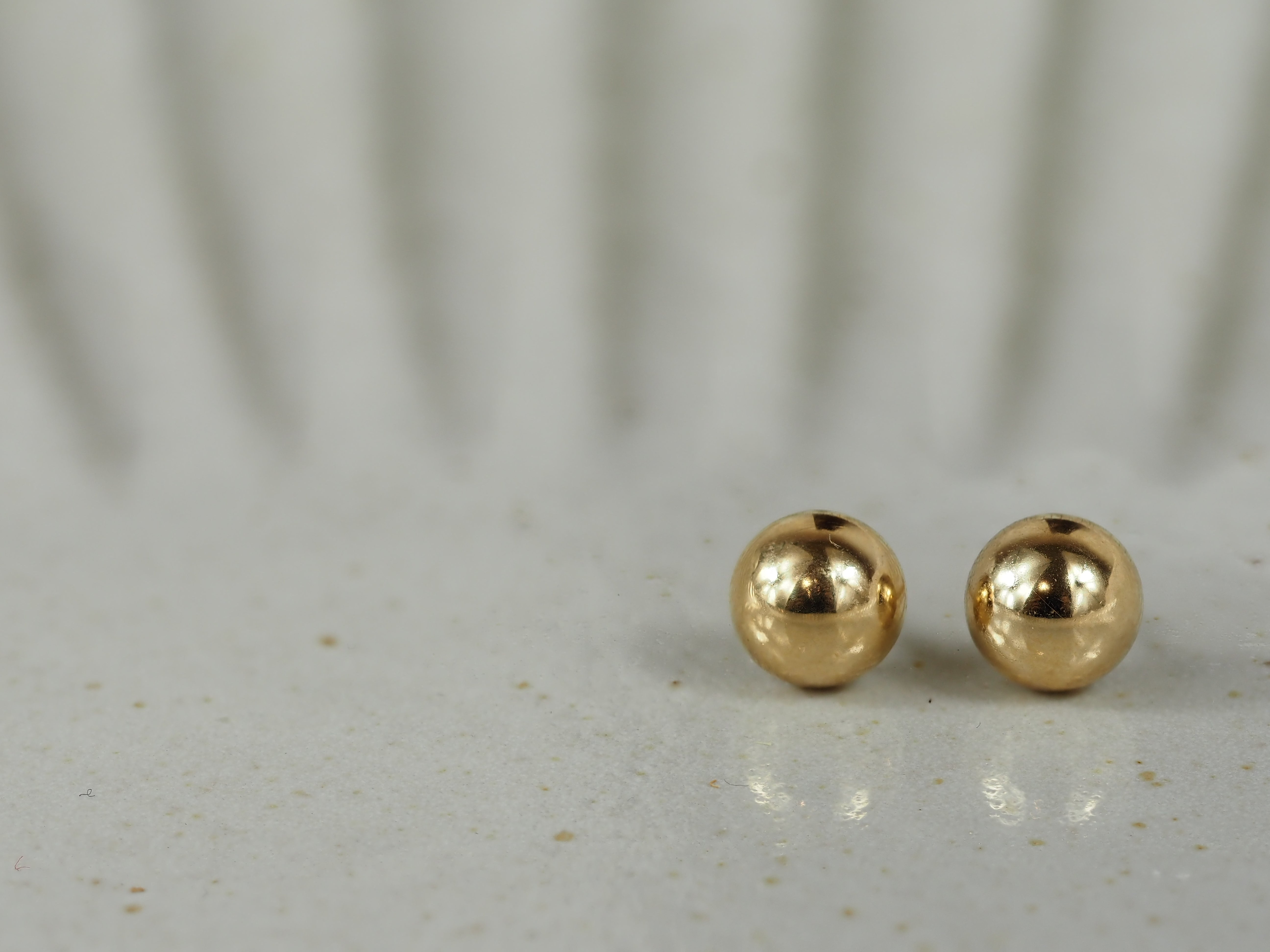 9ct Yellow Gold 6mm Domed Stud Earrings