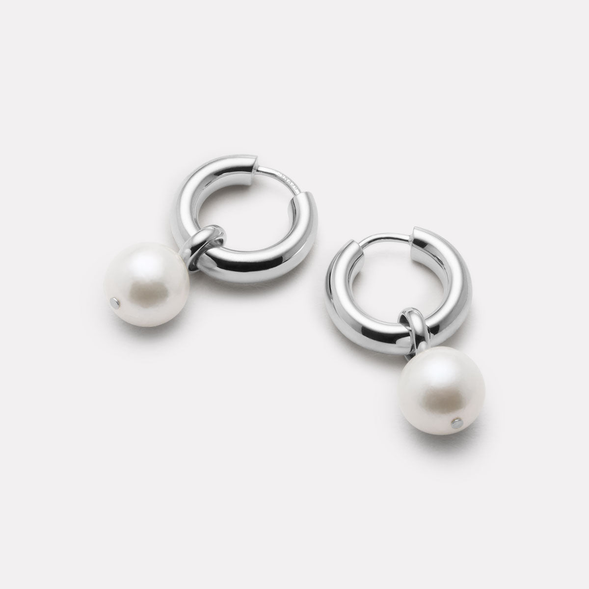 NAJO Ms Perla Earrings