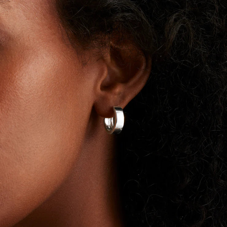 Najo Stella Huggie Earrings Silver