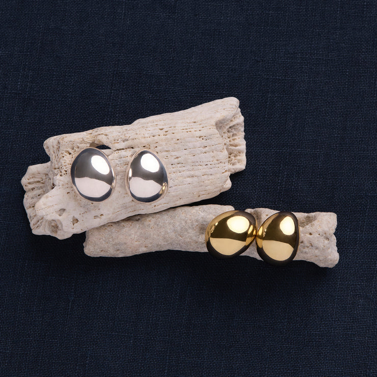 Najo Encounter Huggie Earrings