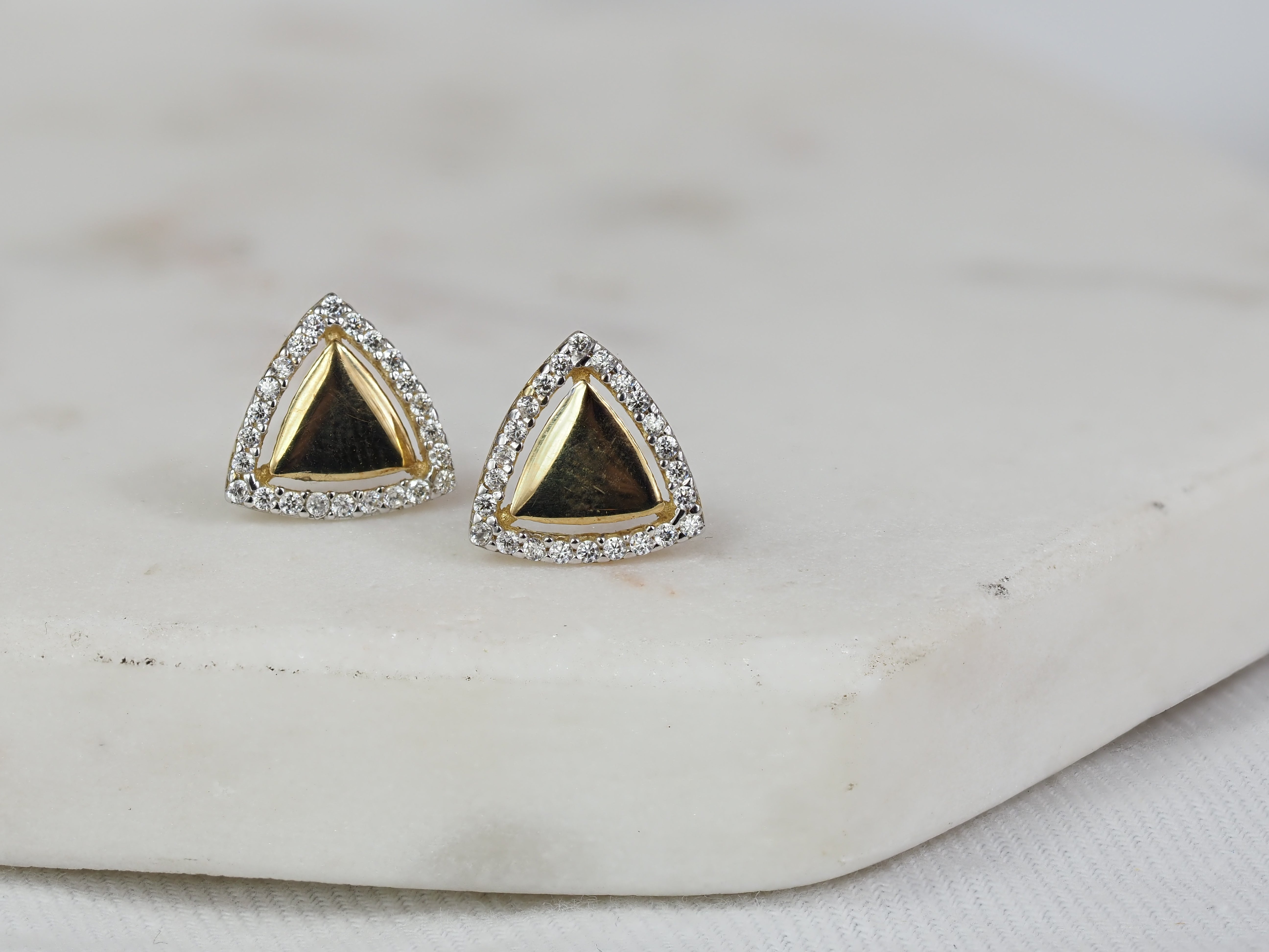9ct Yellow Gold Triangle Cubic Zirconia Stud Earrings