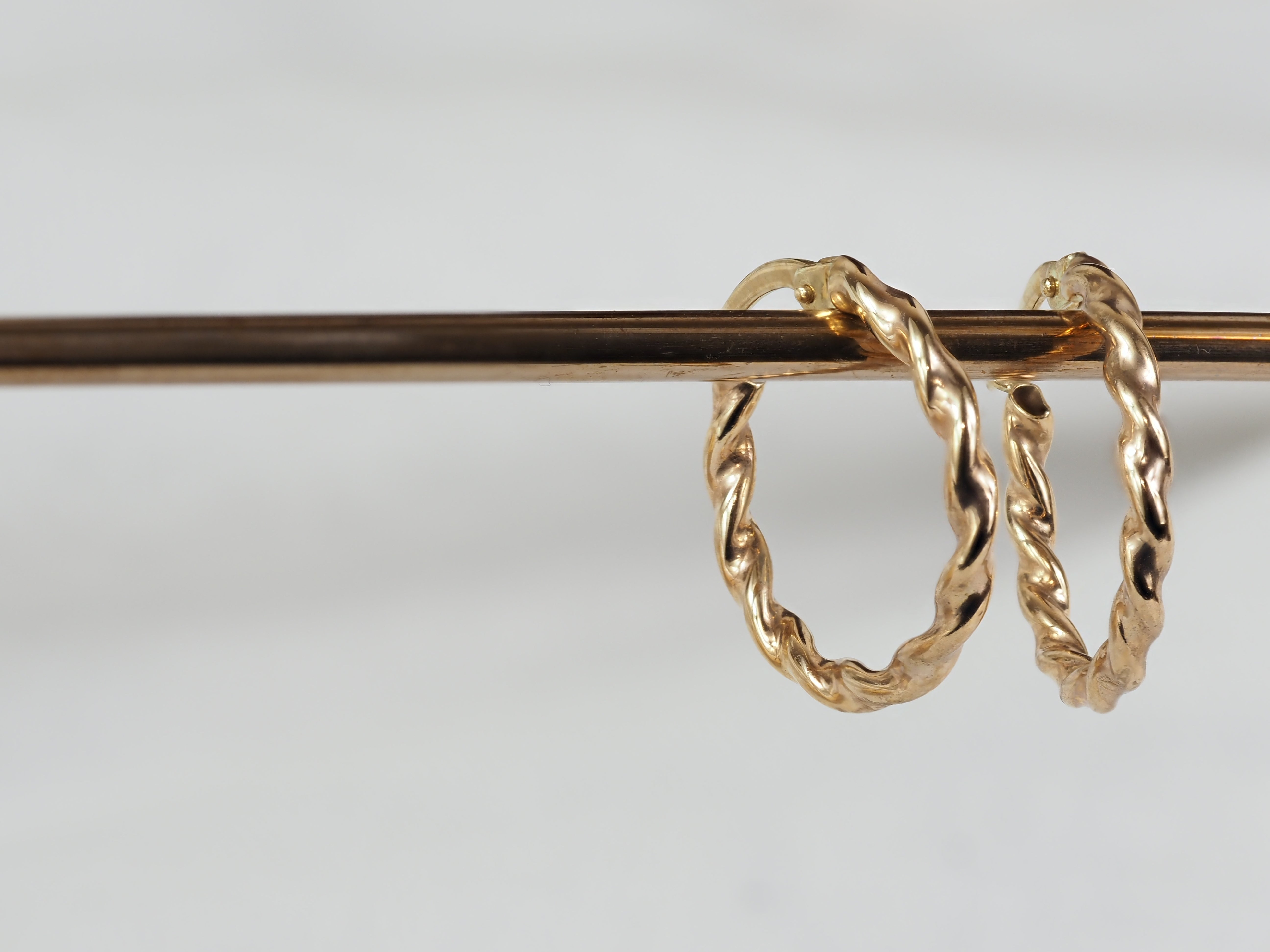 9ct Yellow Gold Twisted Hoop Earrings