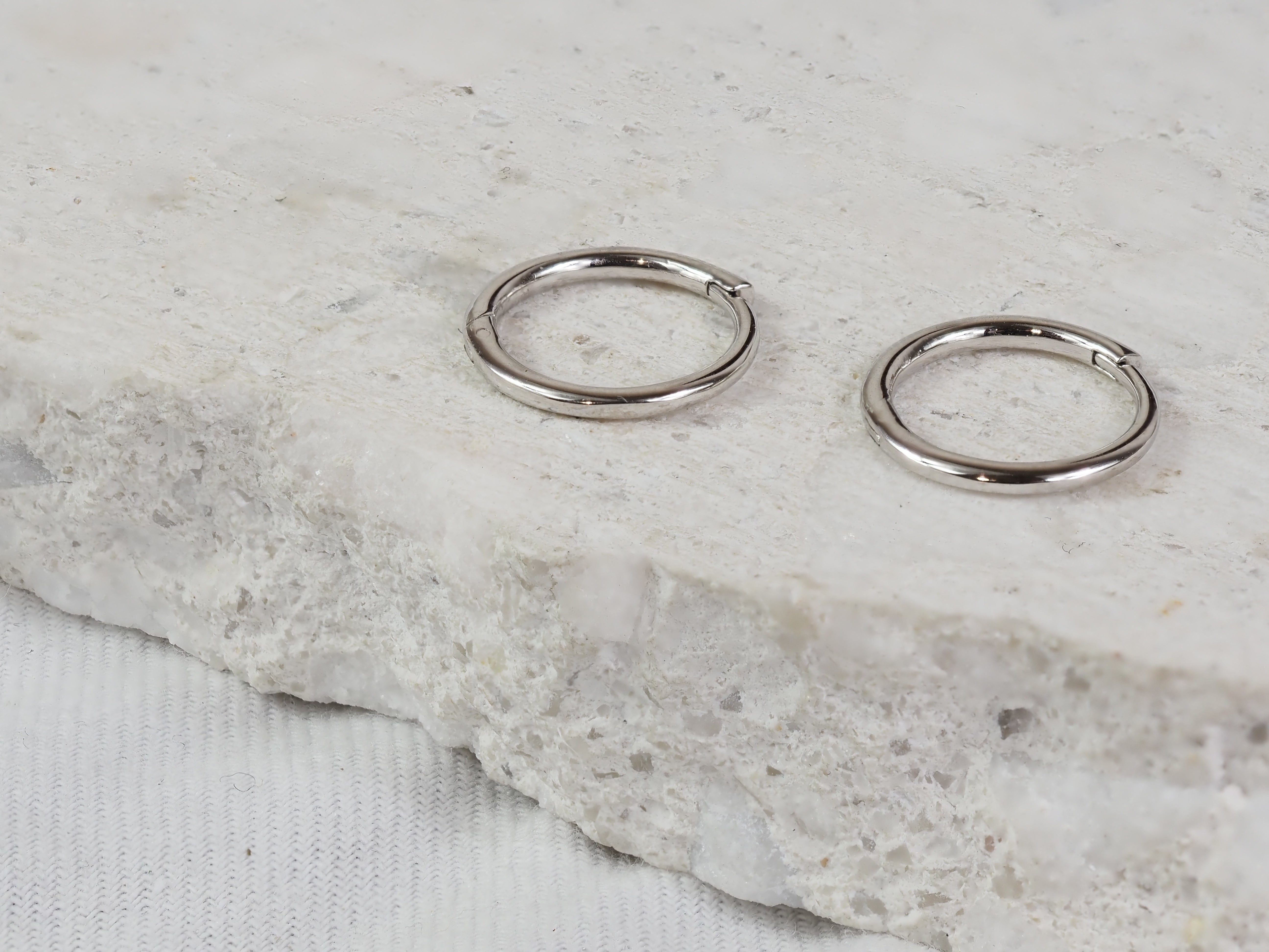 9ct White Gold Wire Huggie Earrings