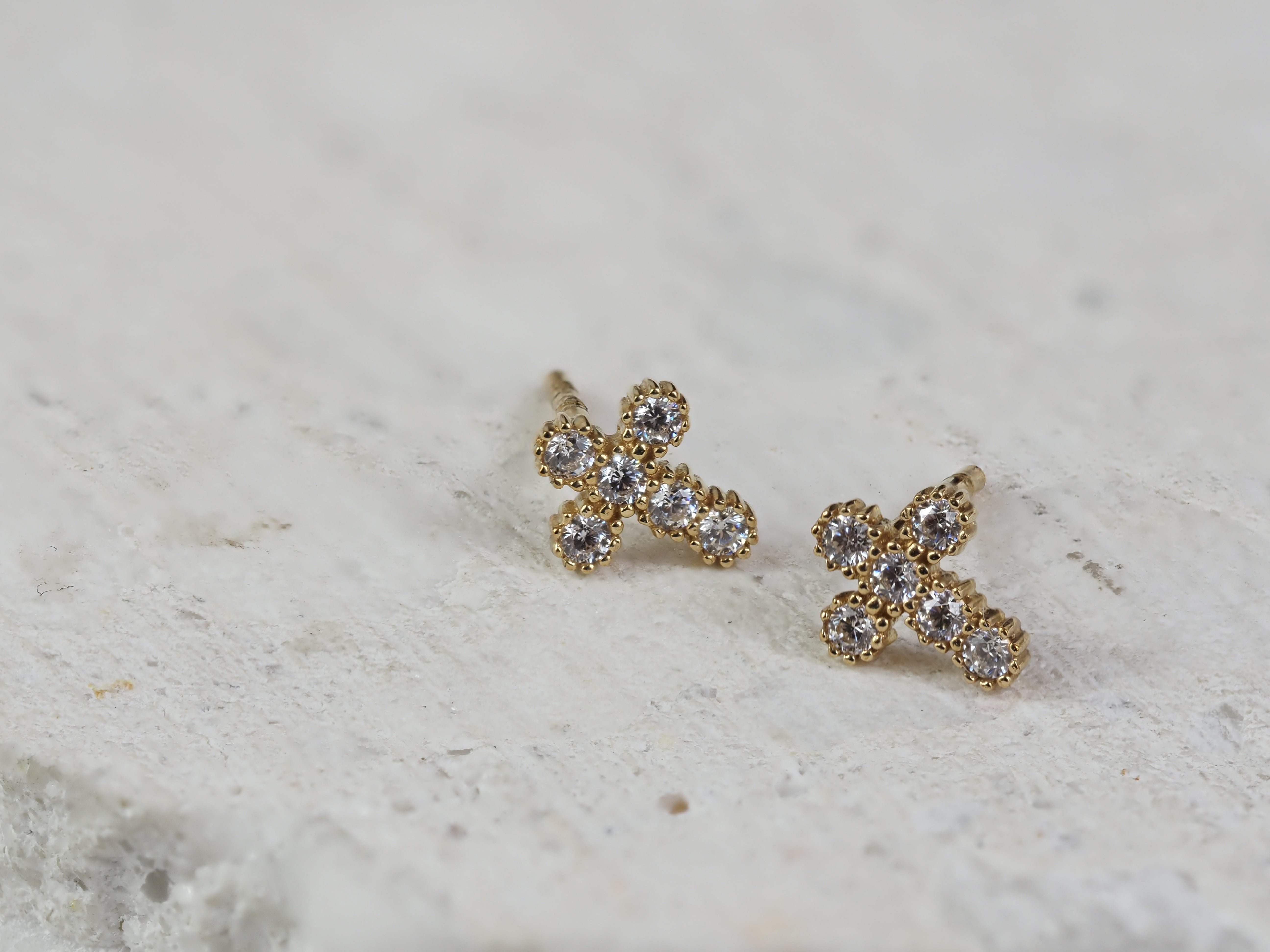 9ct Yellow Gold Mini cross CZ studs