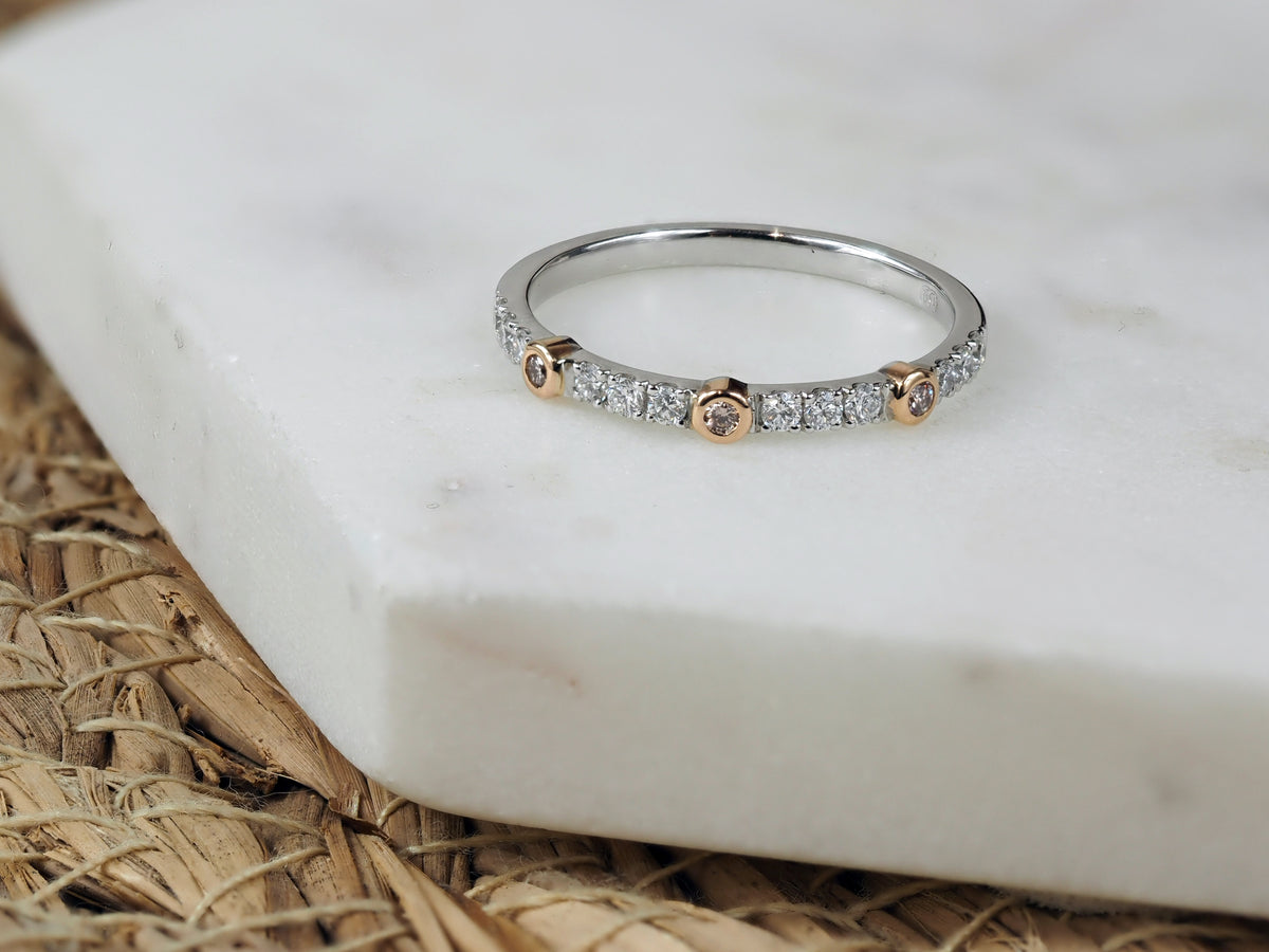 Ellendale 18ct Rose & White Gold diamond ring, 0.25cts total
