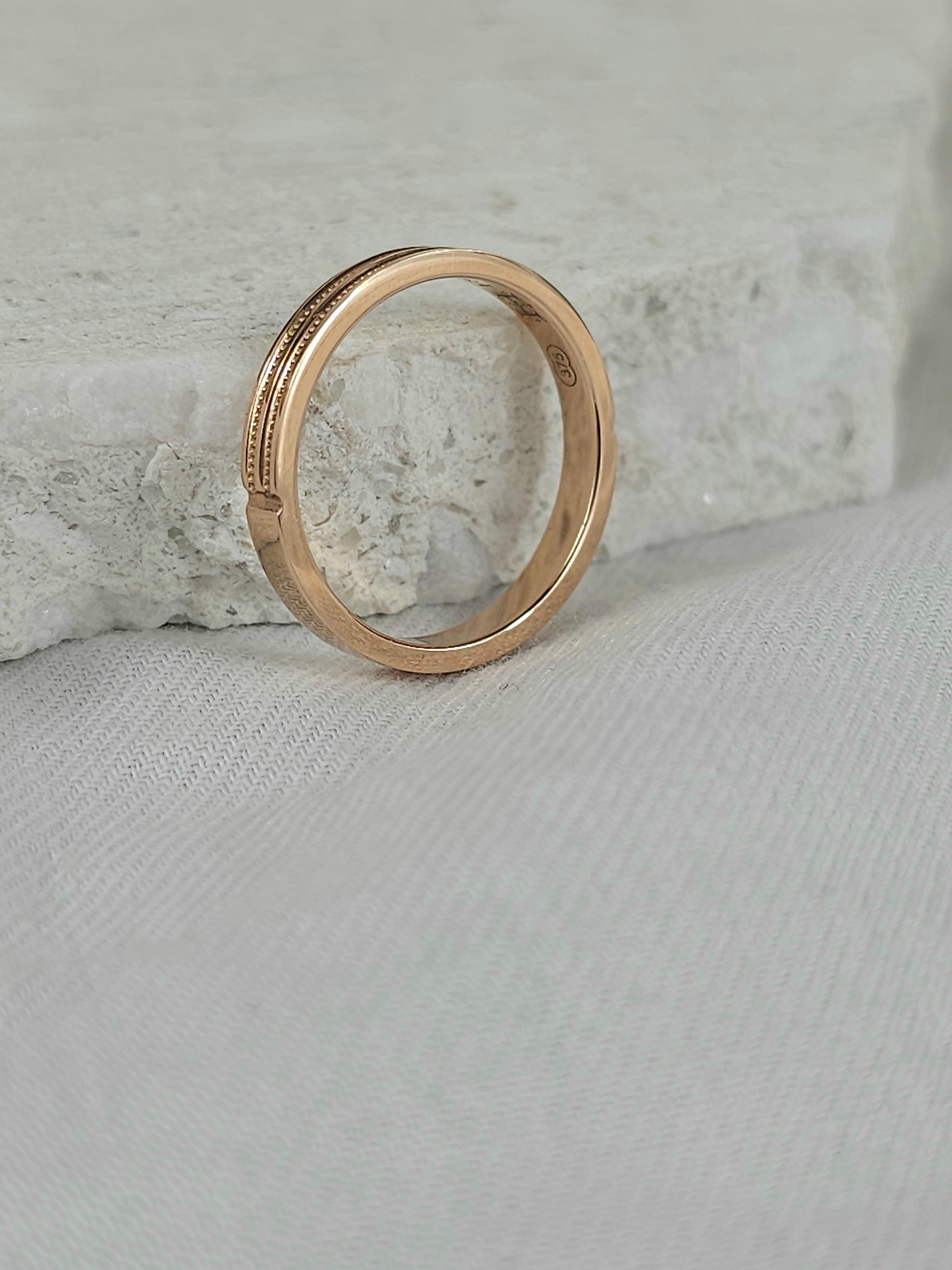 9ct Rose Gold 3mm Band with faceted lines, size O