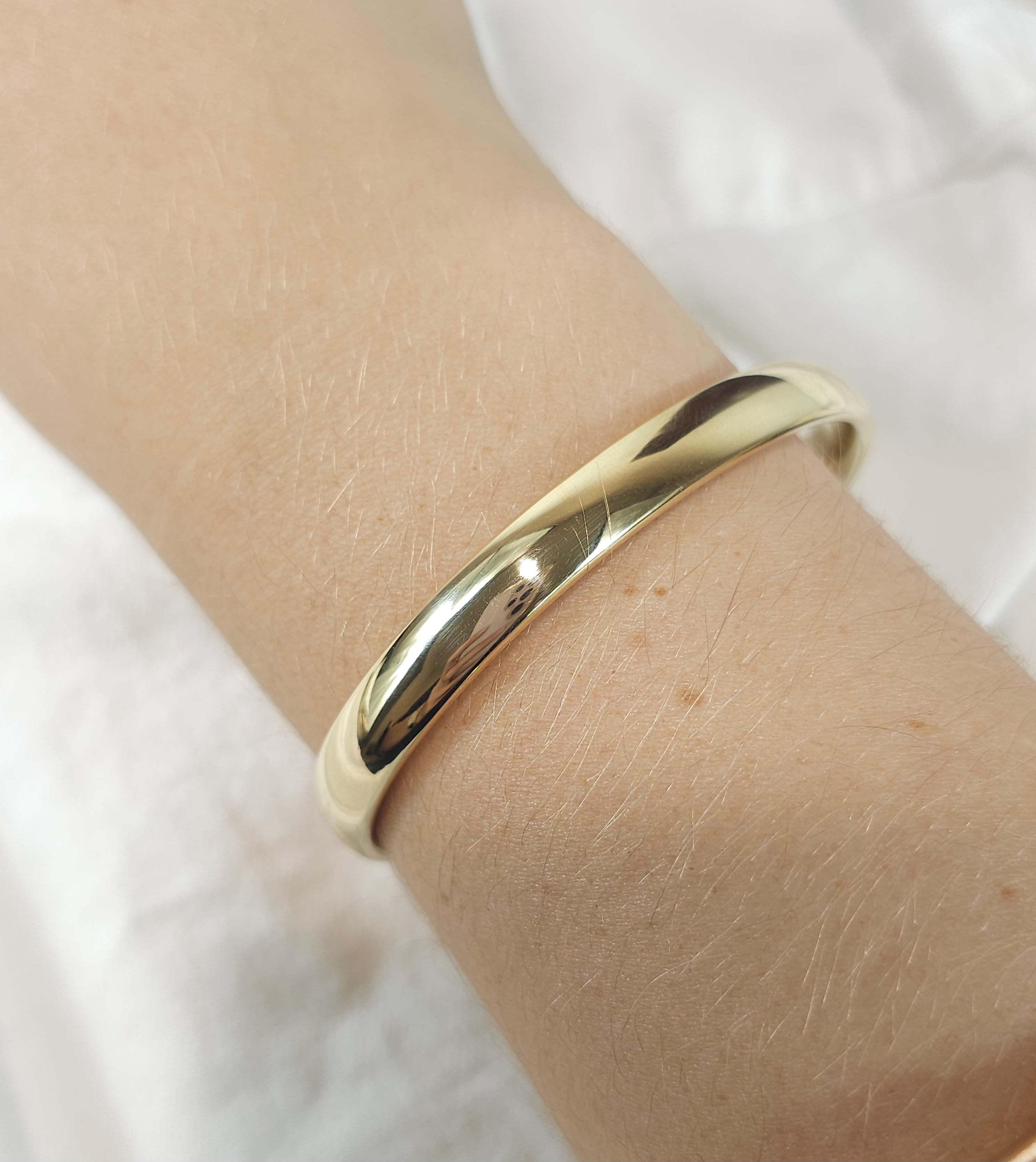 9ct Yellow Gold Silver filled bangle, 60mm