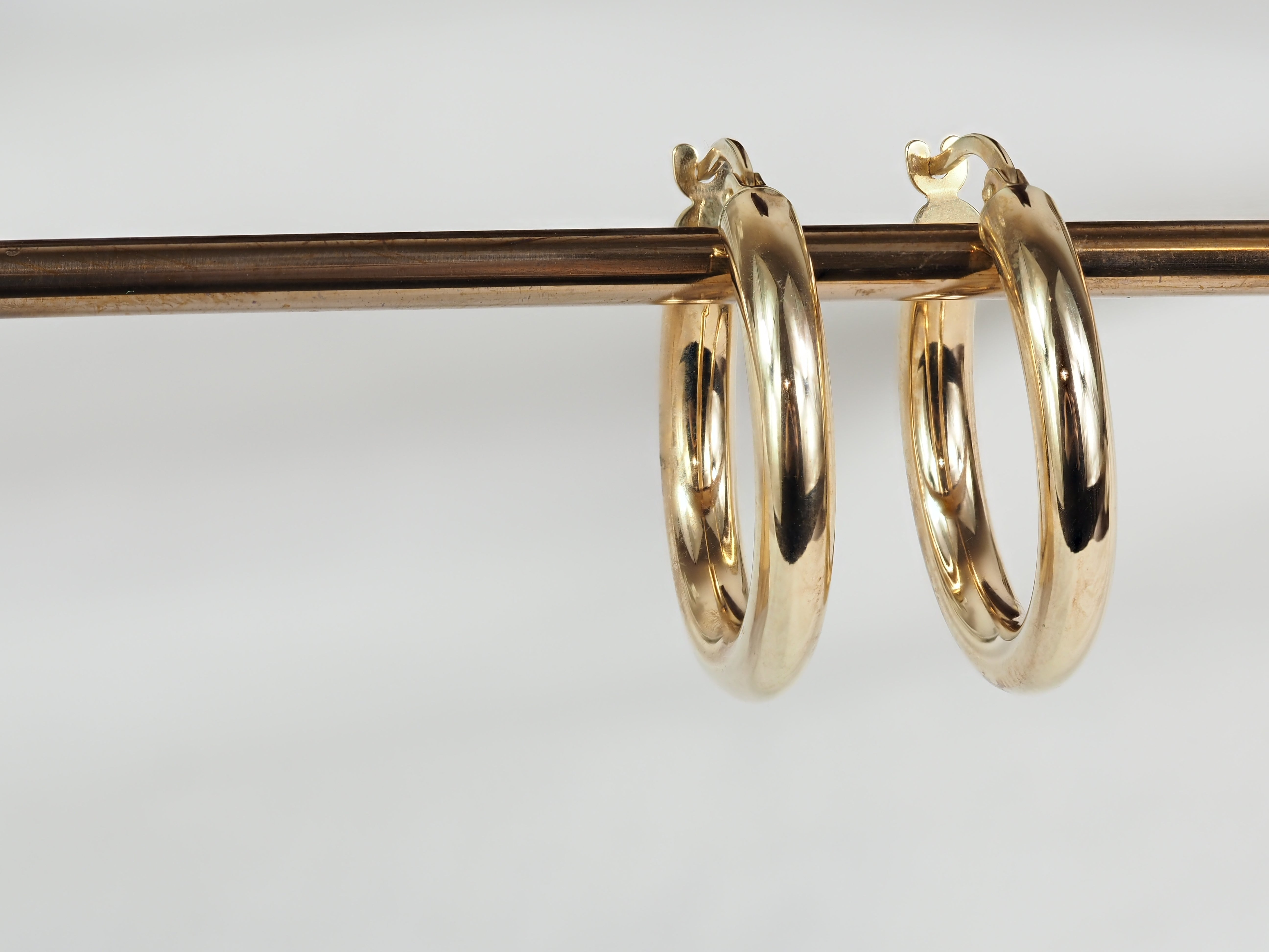 9ct Yellow Gold Hoop Earrings, 15mm
