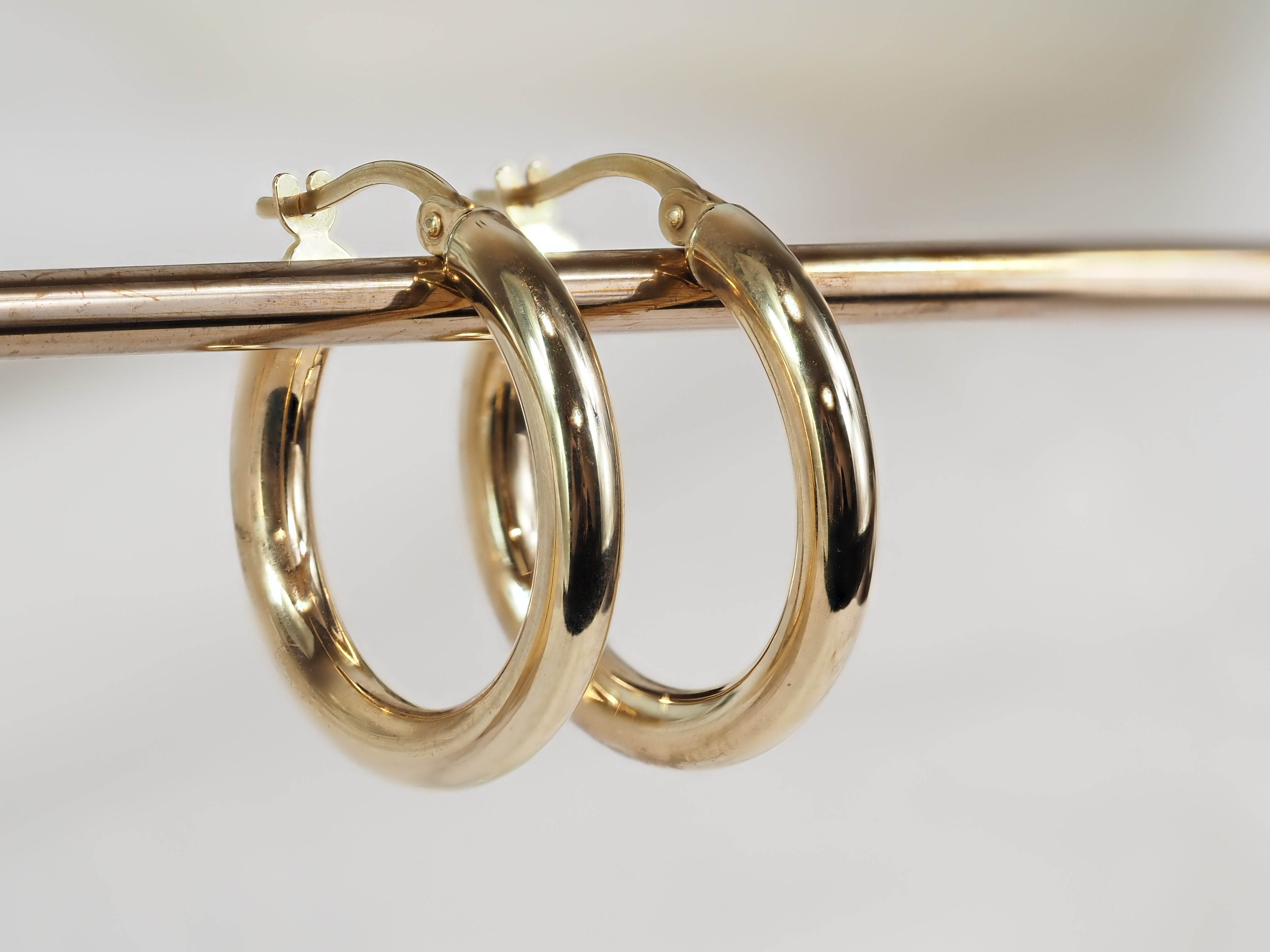 9ct Yellow Gold Hoop Earrings, 15mm