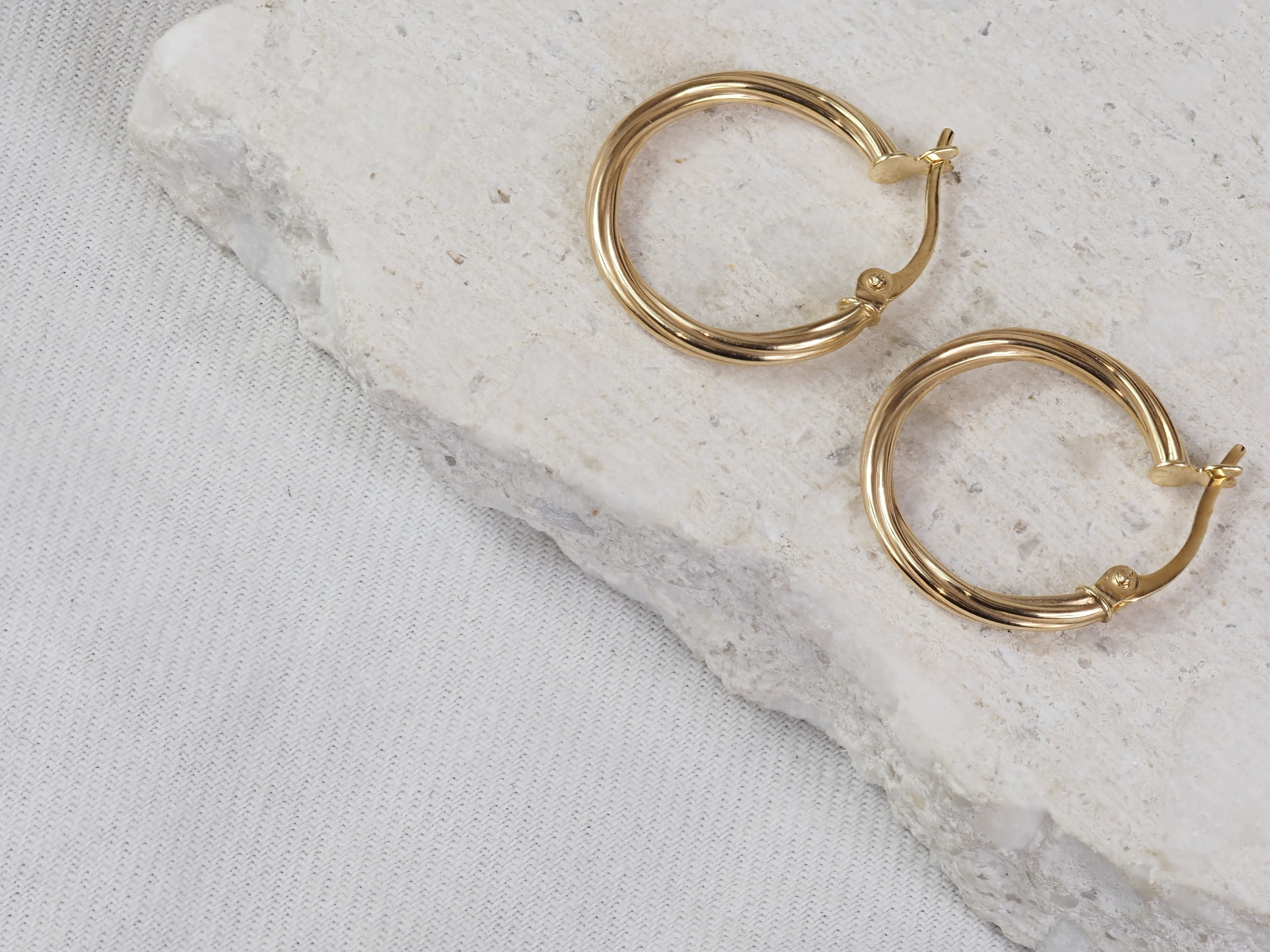 9ct Yellow Gold Twist Hoop Earrings, 15mm