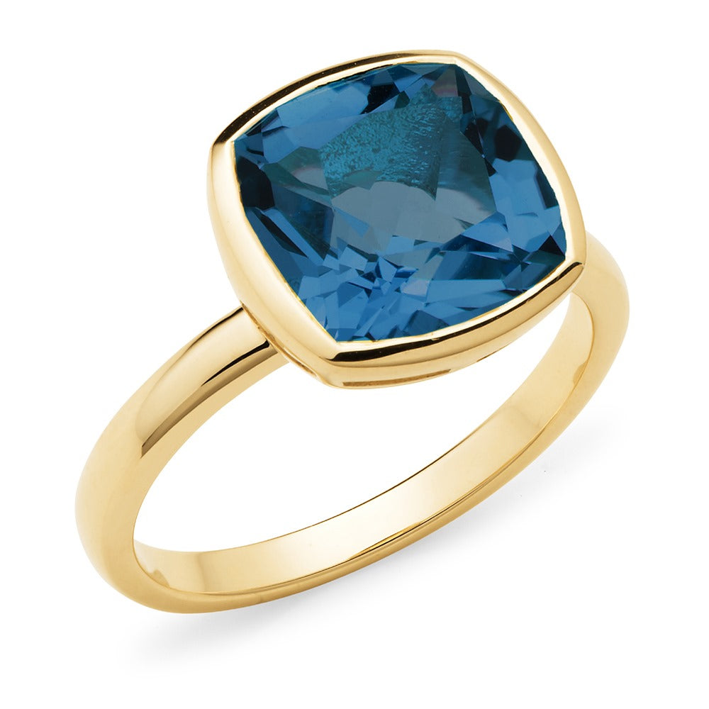 9ct Yellow Gold London Blue Topaz ring