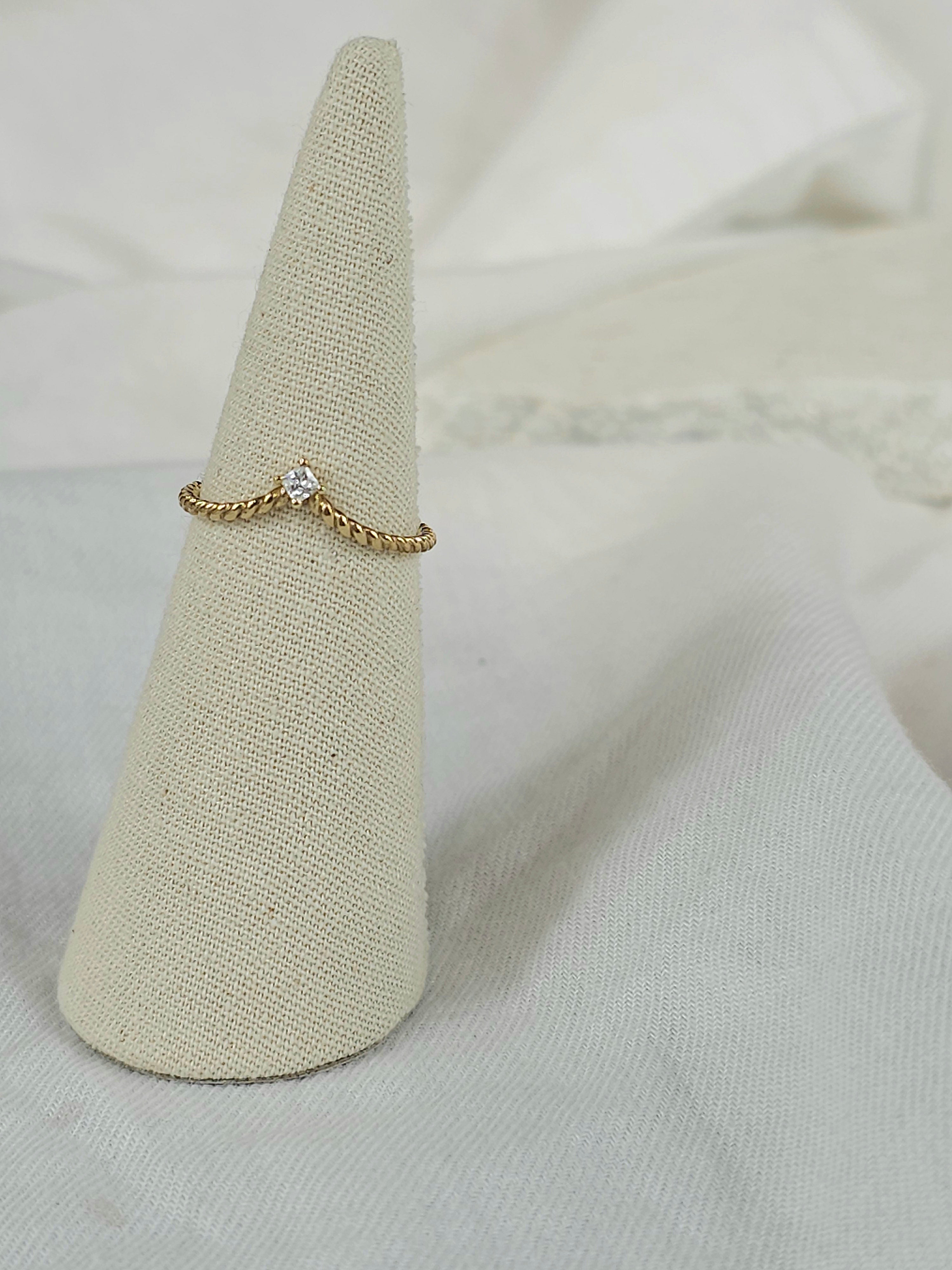 9ct Yellow Gold Twist Band Ring with Cubic Zirconia