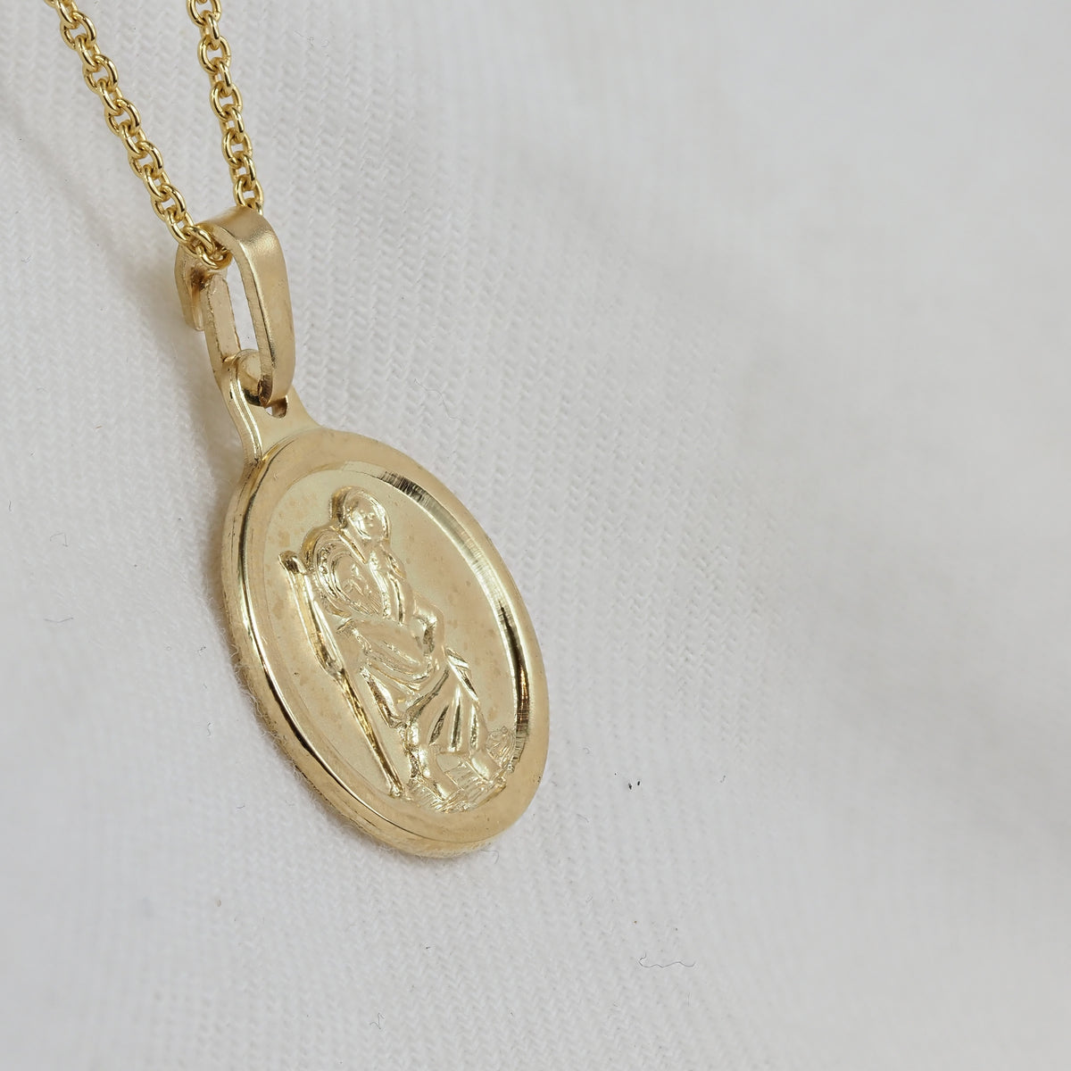 9ct Yellow Gold Round St Christopher Charm