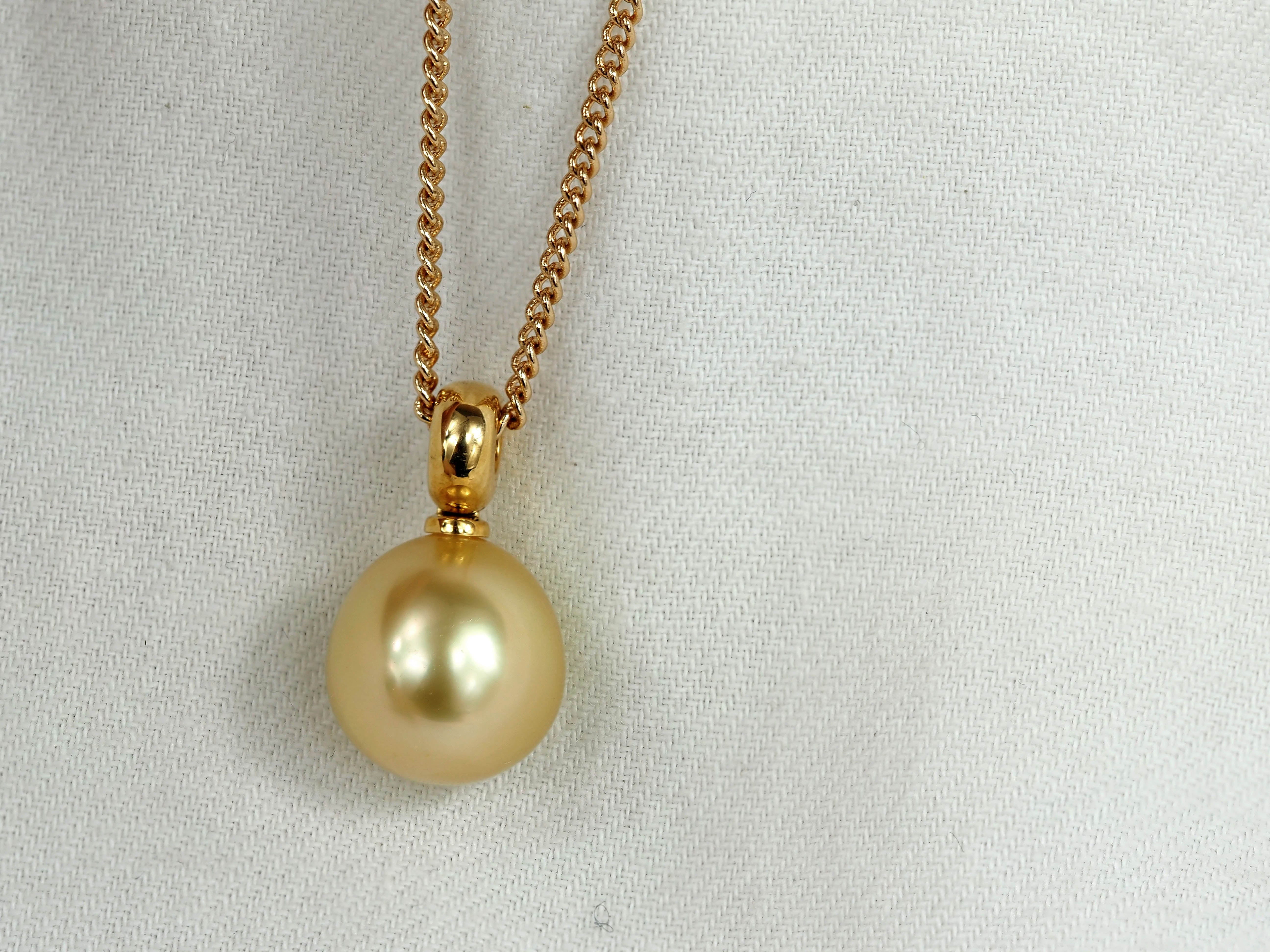 Autore 18ct Yellow Gold South Sea Gold Pearl Pendant, 11mm