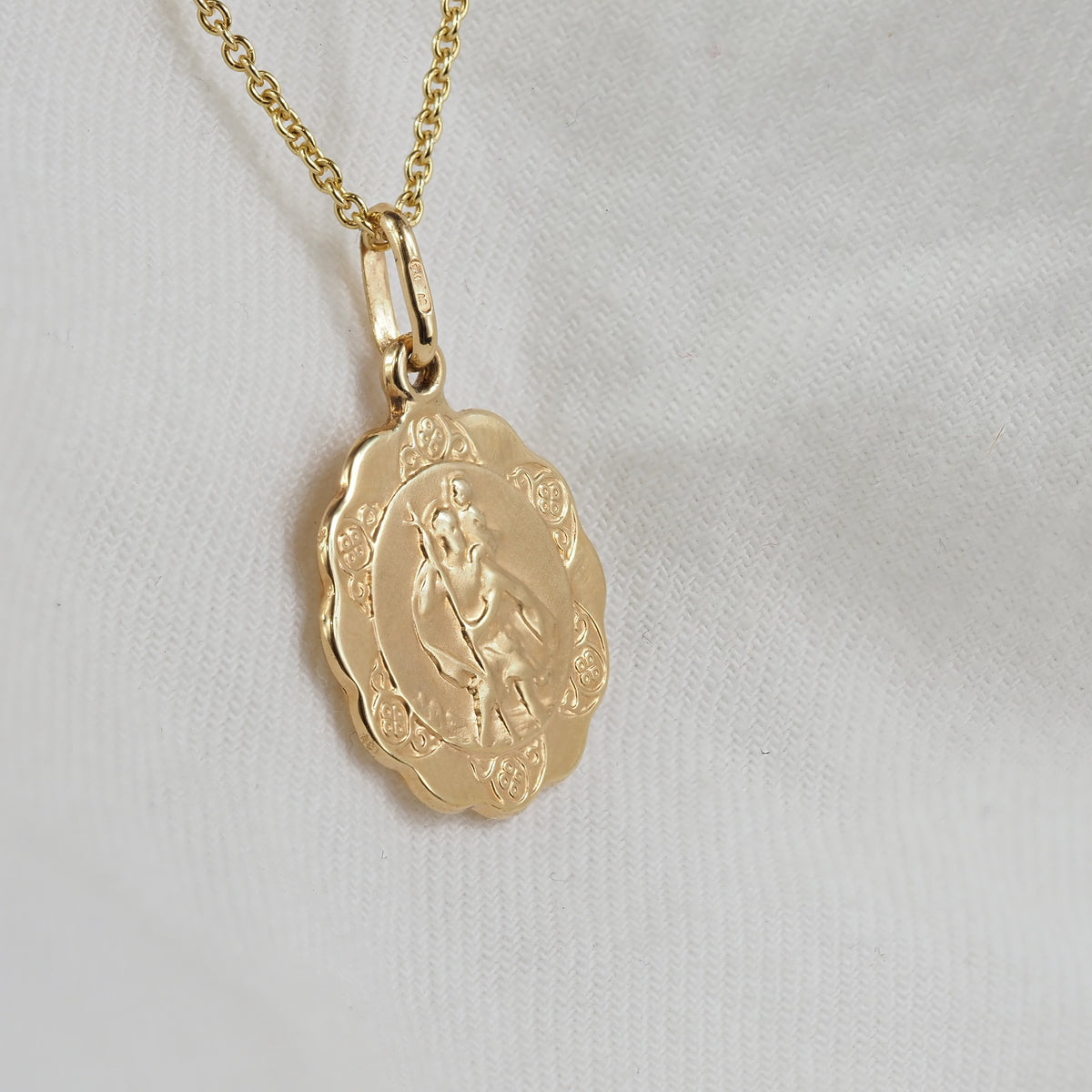 9ct Yellow Gold St Christopher Pendant