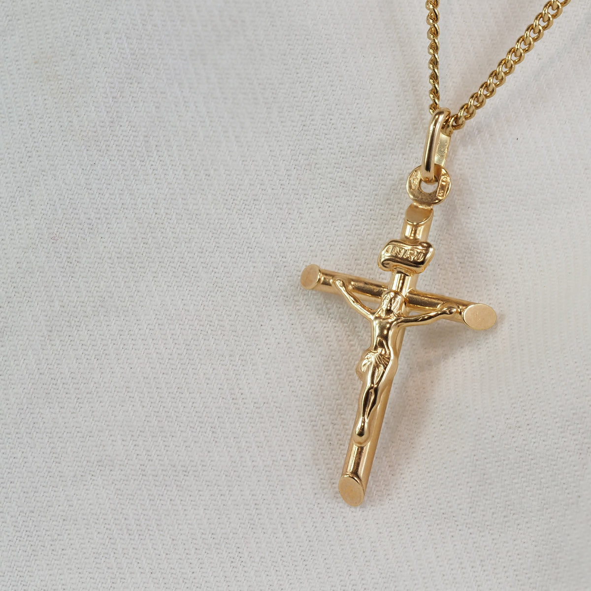 9ct Yellow Gold Tube Crucifix