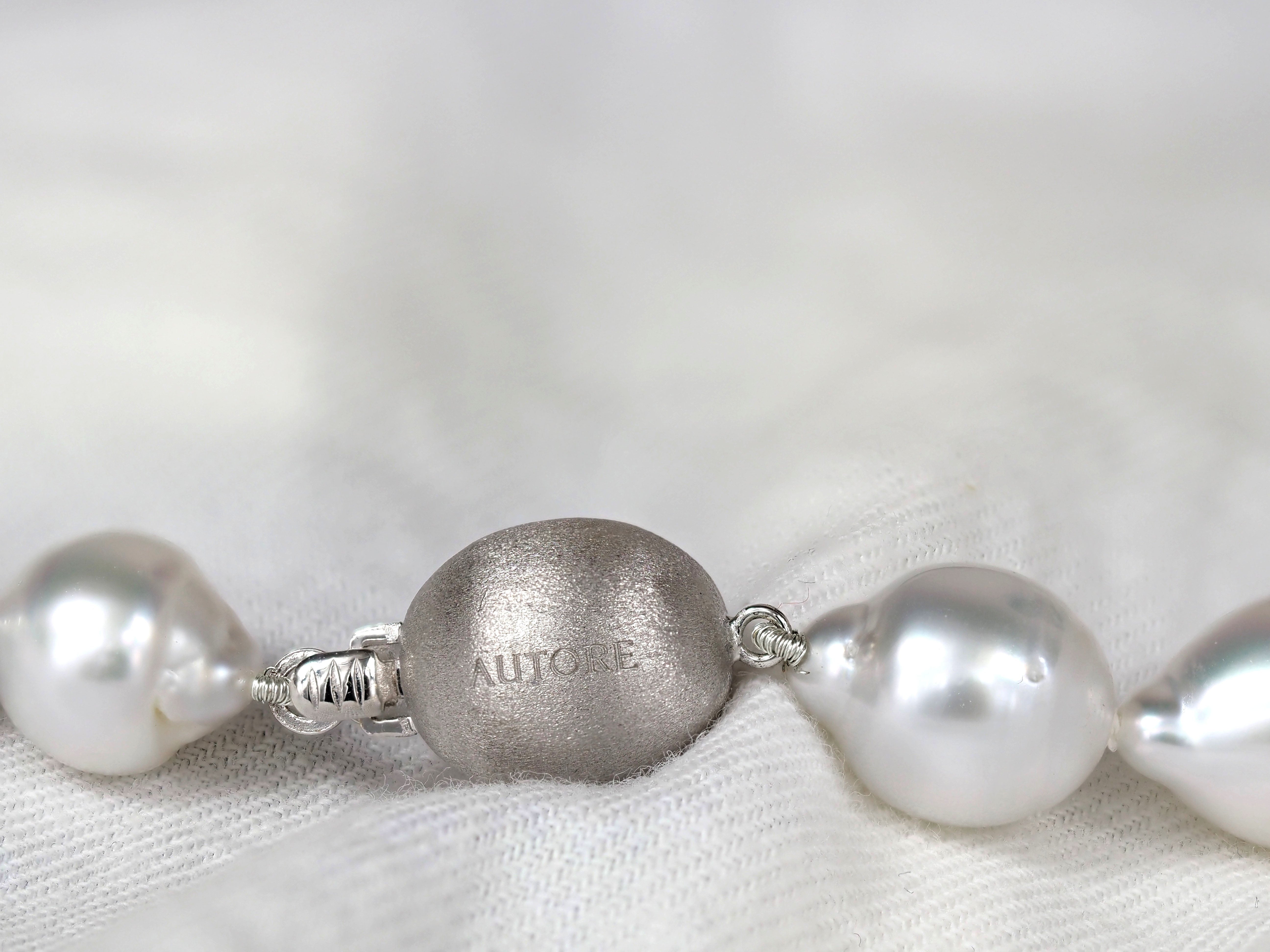 Autore 18ct White Gold South Sea Pearl Strand, 9-12mm