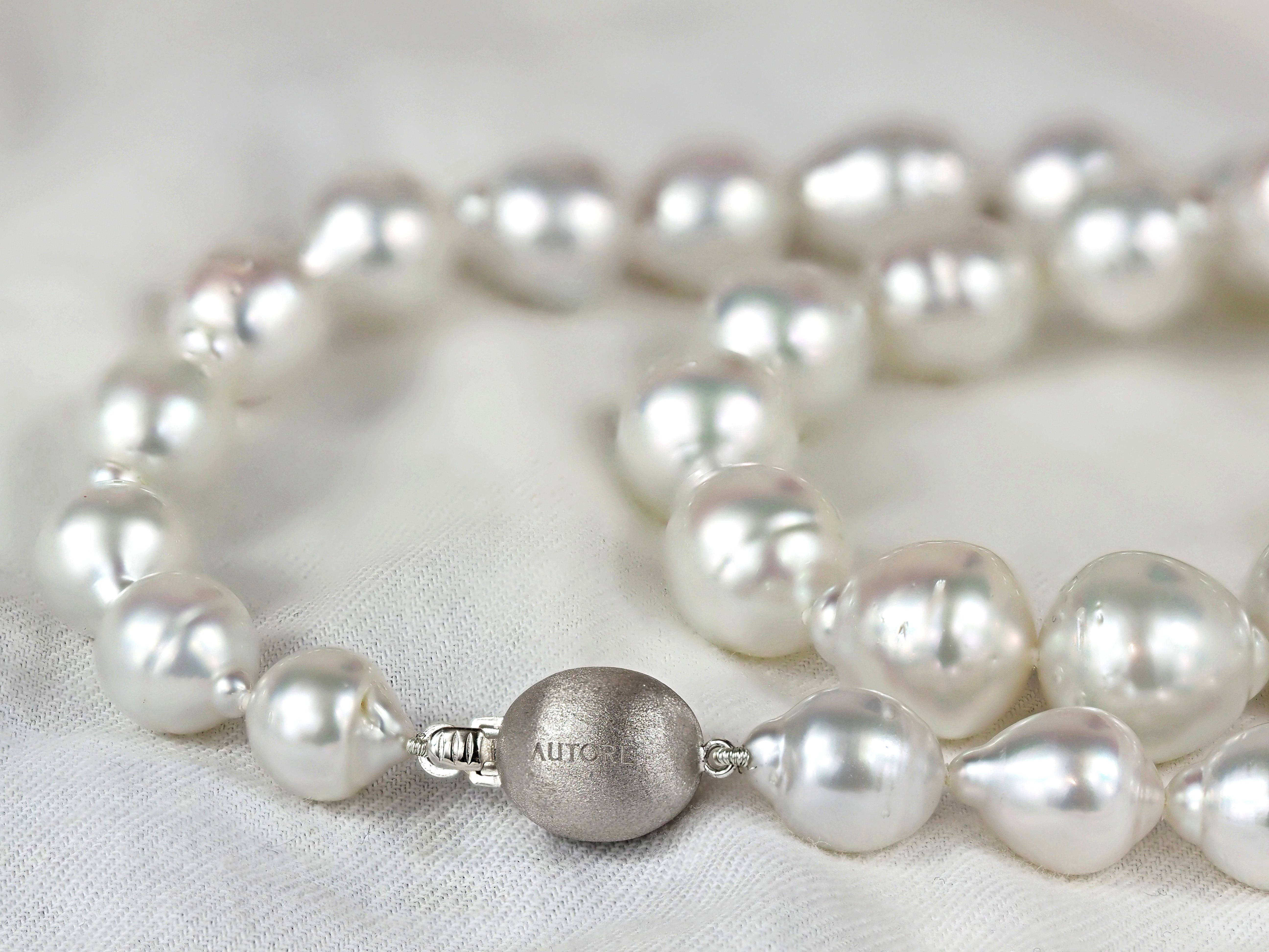 Autore 18ct White Gold South Sea Pearl Strand, 9-12mm